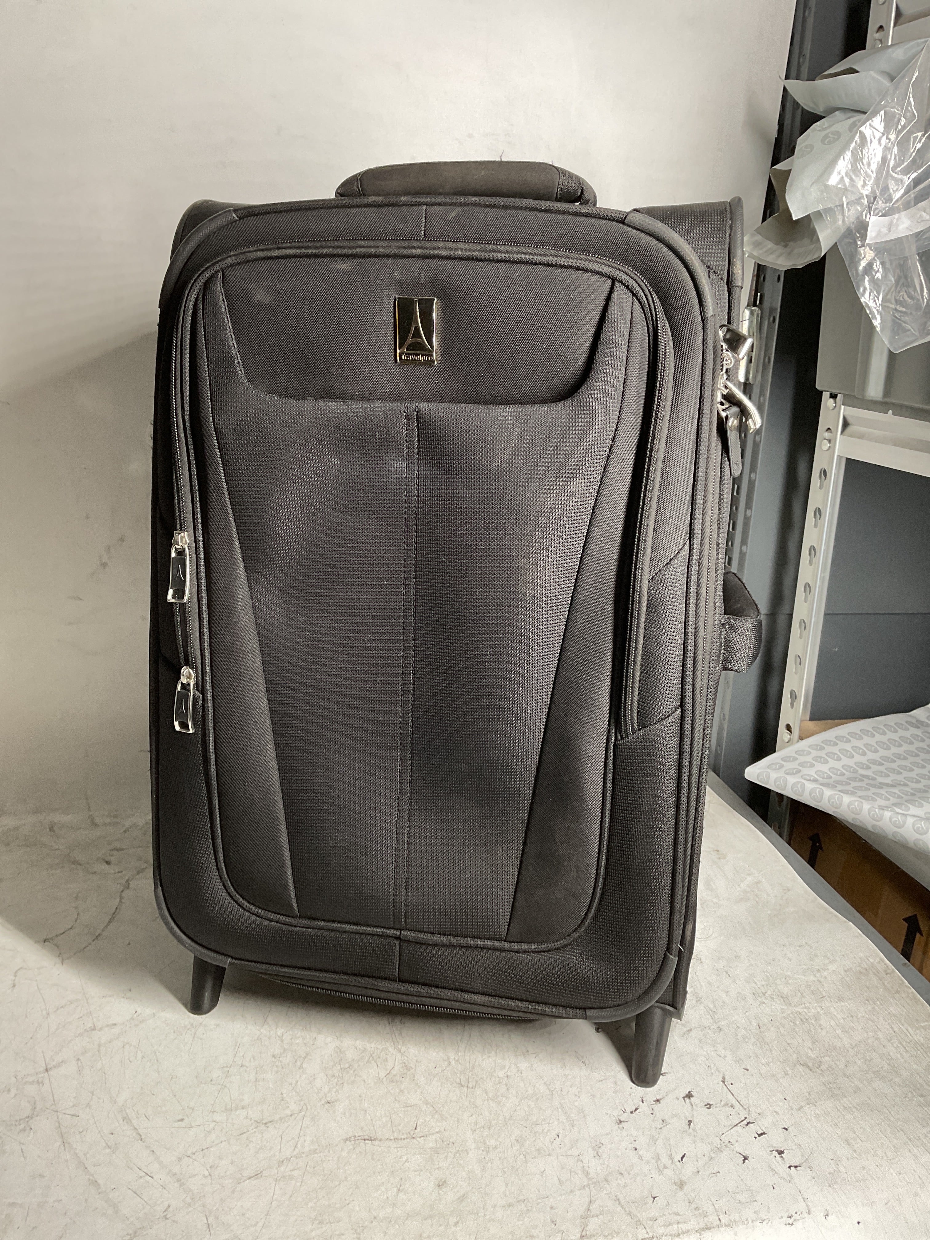 Travelpro Maxlite 5 Softside Expandable Upright 2 Wheel Luggage, Lightweight Suitcase, Men and Women ( Black , Carry-on 22-Inch ) Black Carry On 22 Inch U58