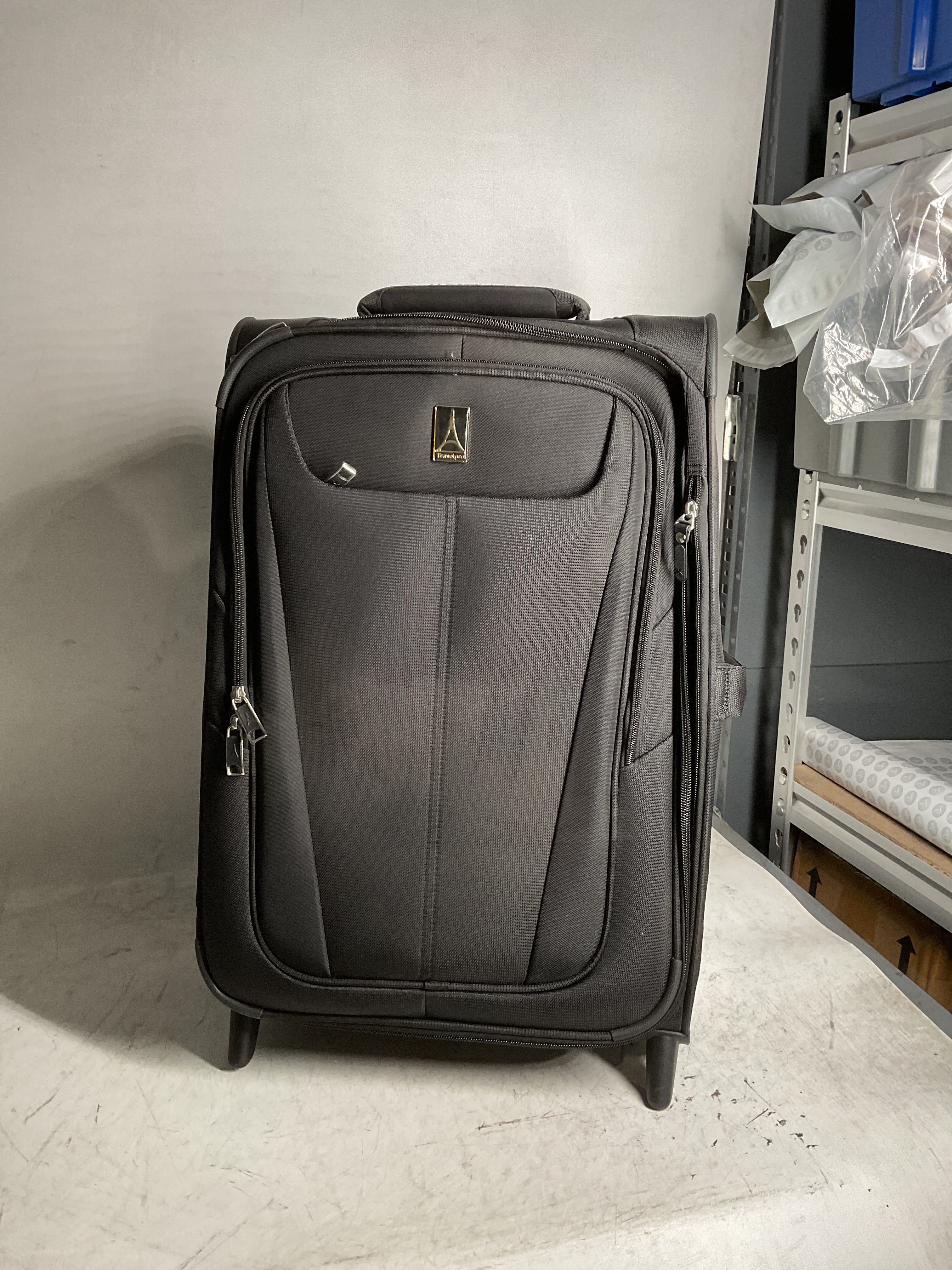 Travelpro Maxlite 5 Softside Expandable Upright 2 Wheel Luggage, Lightweight Suitcase, Men and Women ( Black , Carry-on 22-Inch ) Black Carry On 22 Inch U59