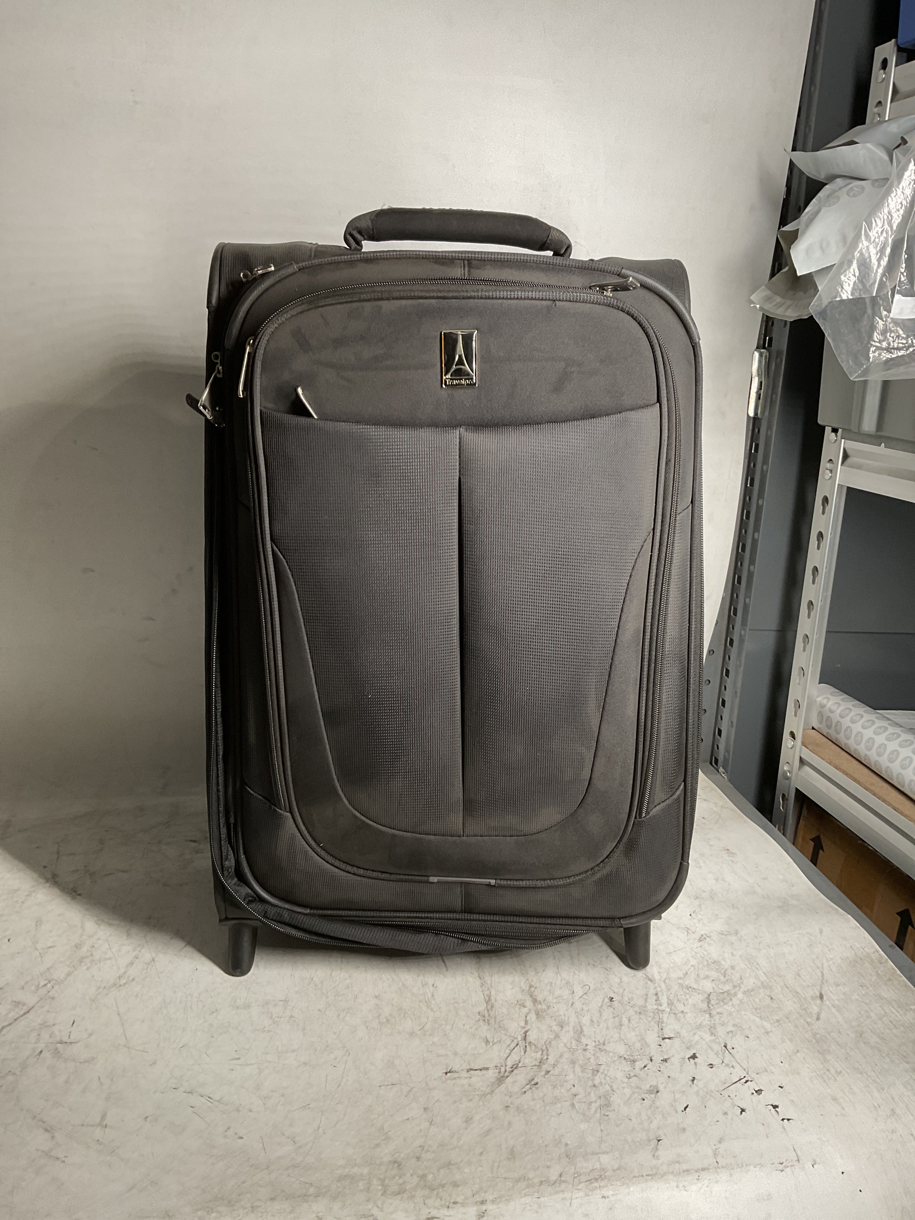 Travelpro Maxlite 5 Softside Expandable Upright 2 Wheel Luggage, Lightweight Suitcase, Men and Women ( Black , Carry-on 22-Inch ) Black Carry On 22 Inch U60