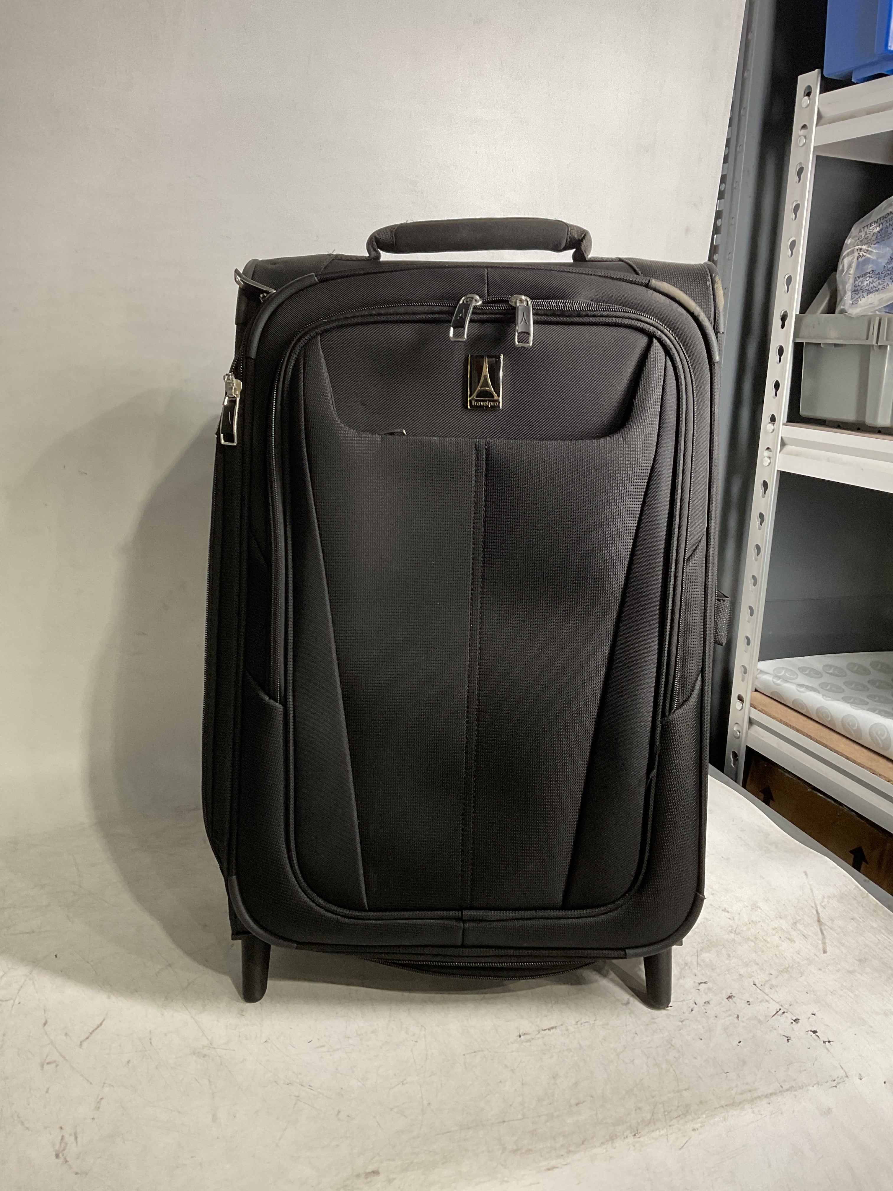 Travelpro Maxlite 5 Softside Expandable Upright 2 Wheel Luggage, Lightweight Suitcase, Men and Women ( Black , Carry-on 22-Inch ) Black Carry On 22 Inch U63