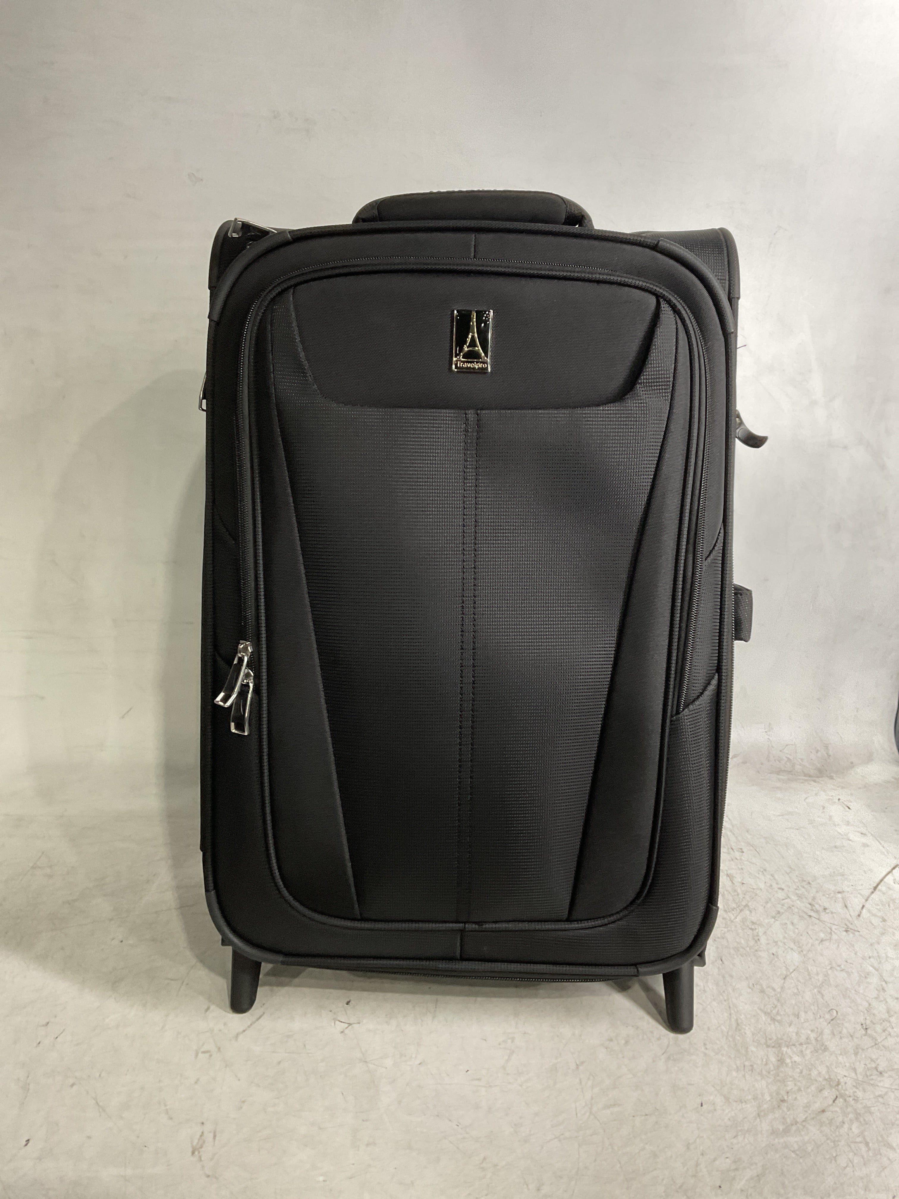 Travelpro Maxlite 5 Softside Expandable Upright 2 Wheel Luggage, Lightweight Suitcase, Men and Women ( Black , Carry-on 22-Inch ) Black Carry On 22 Inch U66