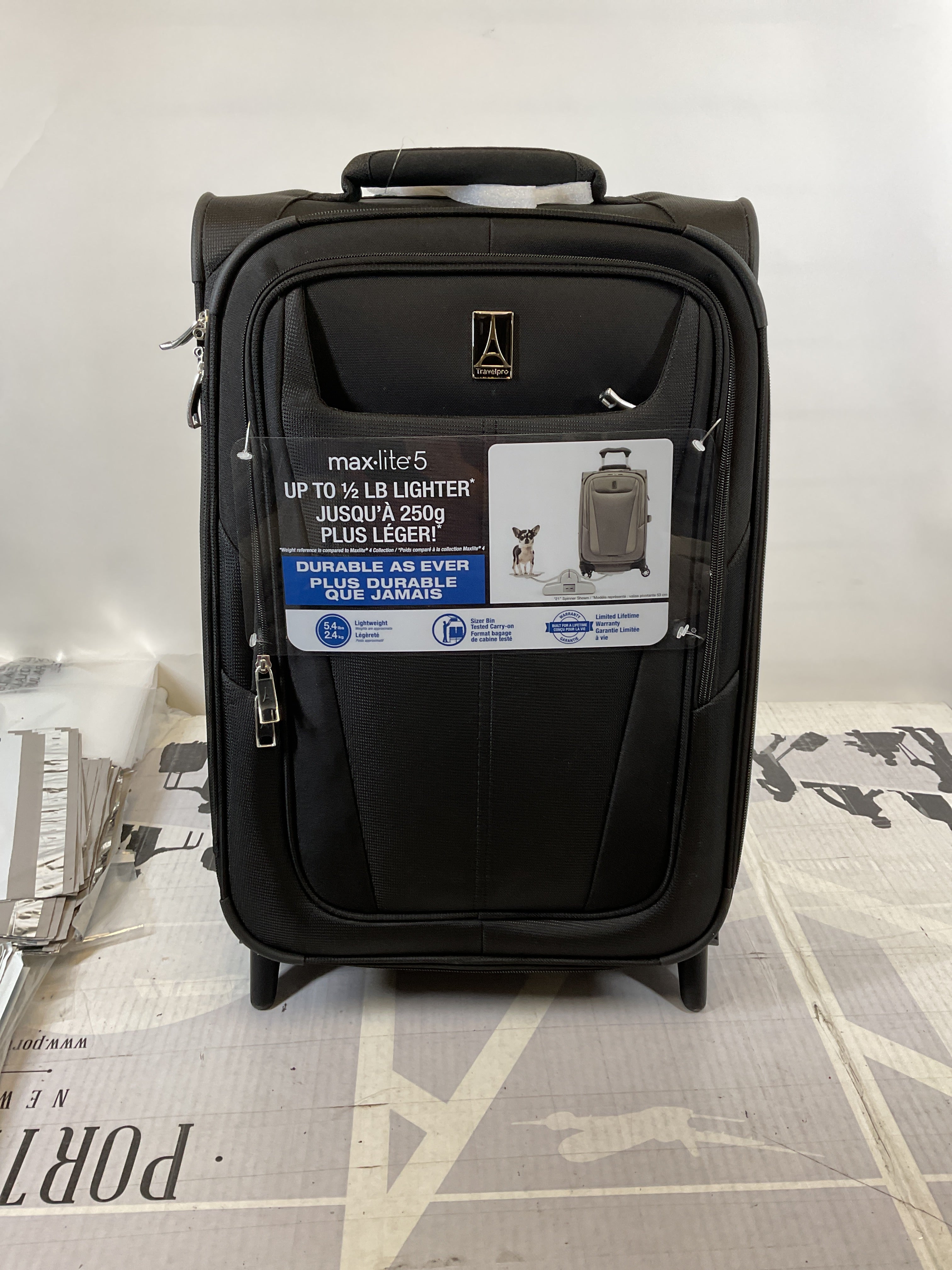 Travelpro Maxlite 5 Softside Expandable Upright 2 Wheel Luggage, Lightweight Suitcase, Men and Women ( Black , Carry-on 22-Inch ) Black Carry On 22 Inch U79