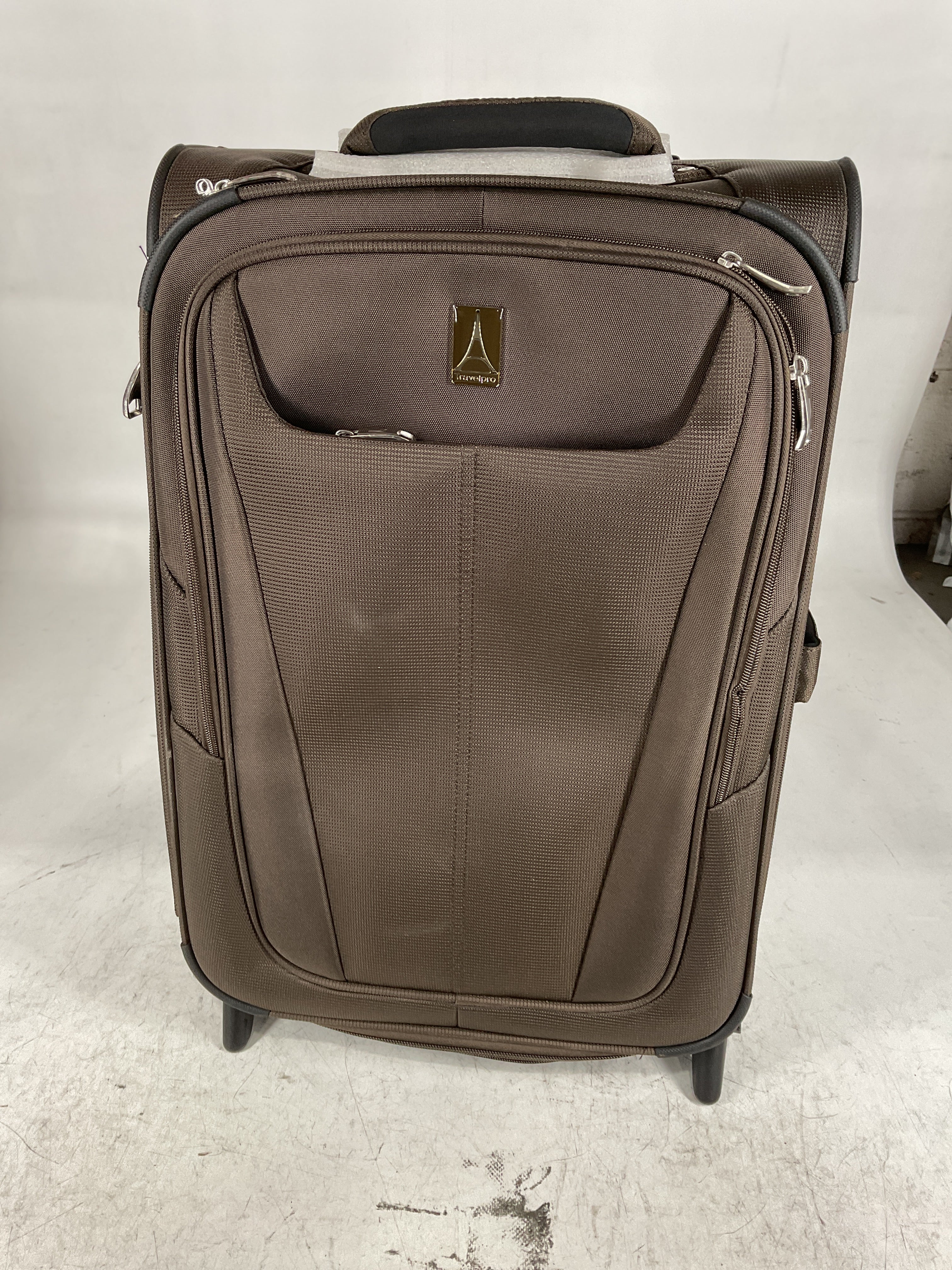 Travelpro Maxlite 5 Softside Expandable Upright 2 Wheel Luggage, Lightweight Suitcase, Men and Women U6
