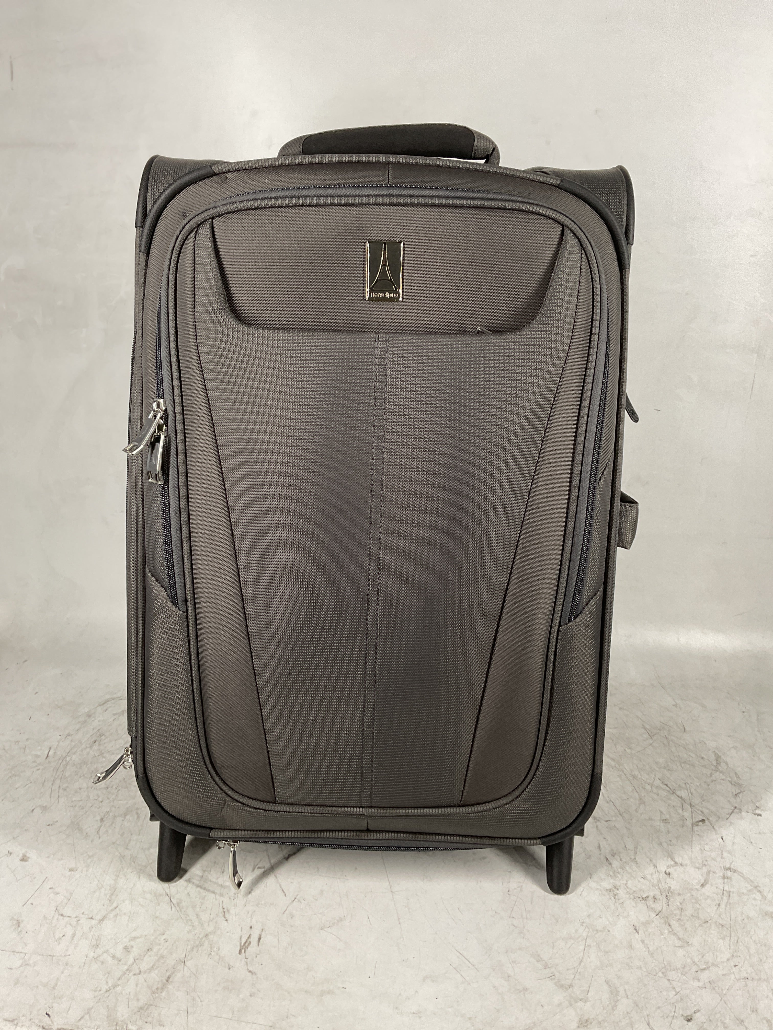 Travelpro Maxlite 5 Softside Expandable Upright 2 Wheel Luggage, Lightweight Suitcase, Men and Women ( Shadow Grey , Carry-on 22-Inch ) Shadow Grey Carry On 22 Inch U13