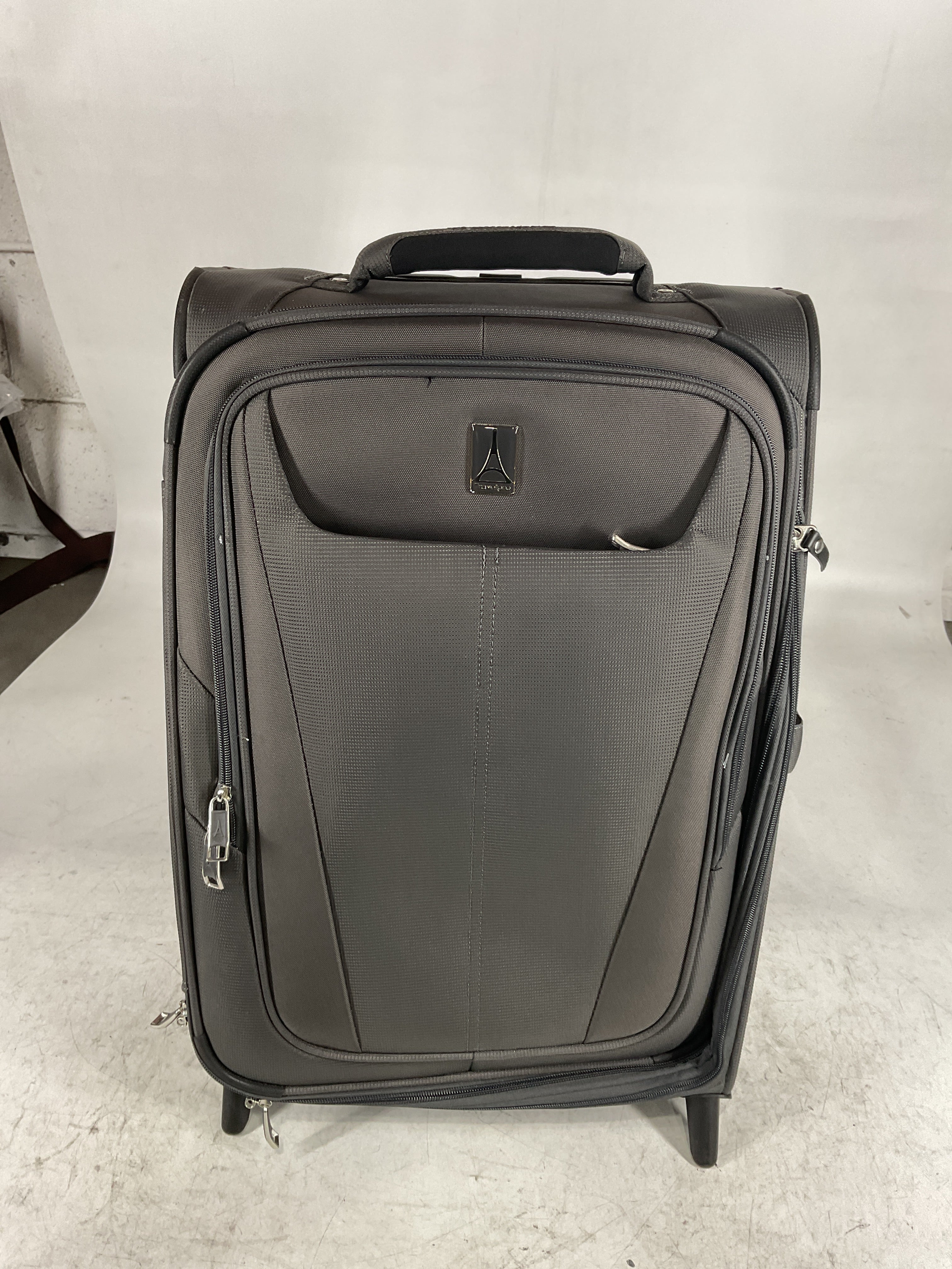 Travelpro Maxlite 5 Softside Expandable Upright 2 Wheel Luggage, Lightweight Suitcase, Men and Women U8