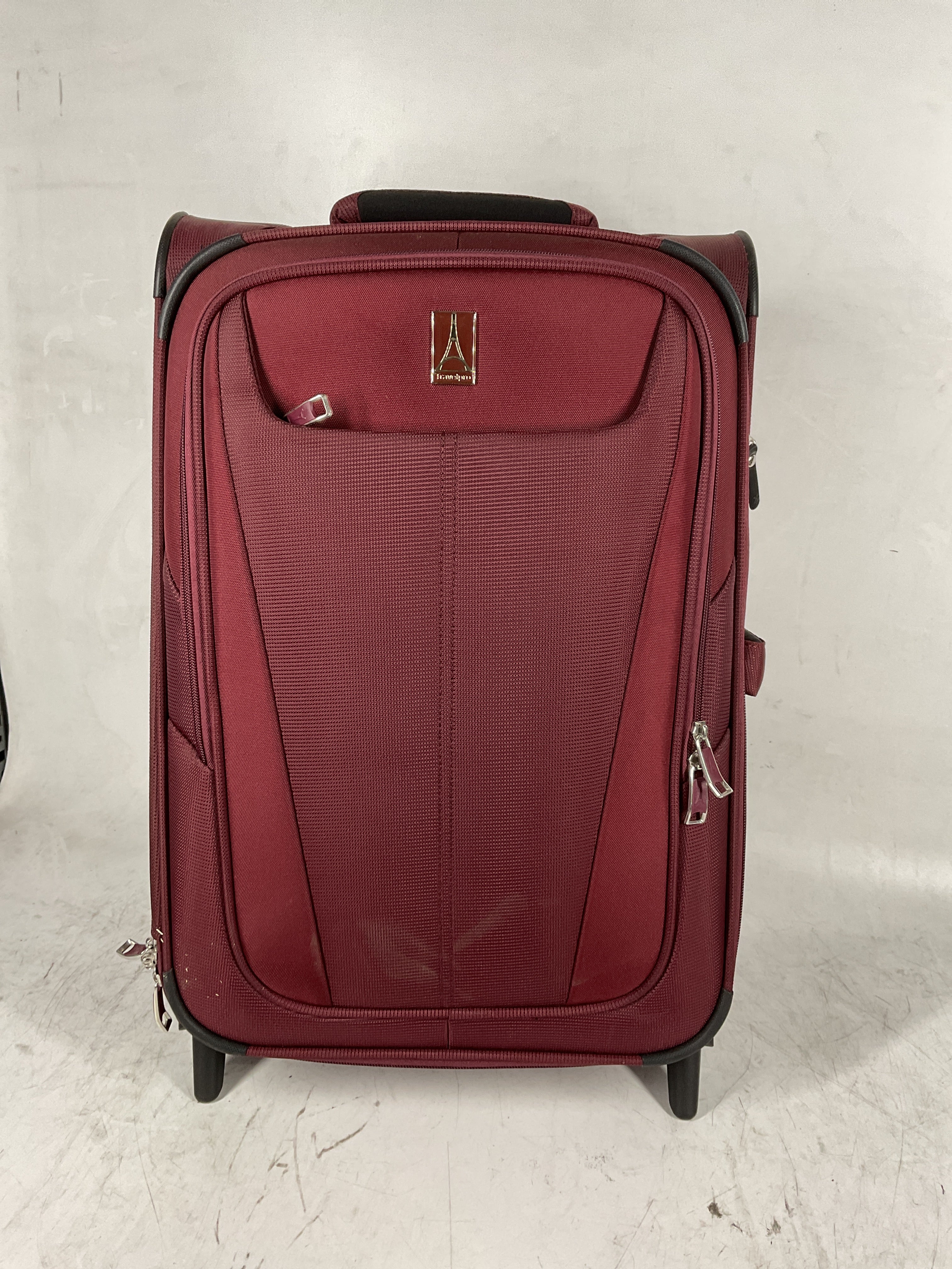 Travelpro Maxlite 5 Softside Expandable Upright 2 Wheel Luggage, Lightweight Suitcase, Men and Women Burgundy Carry On 22 Inch U17