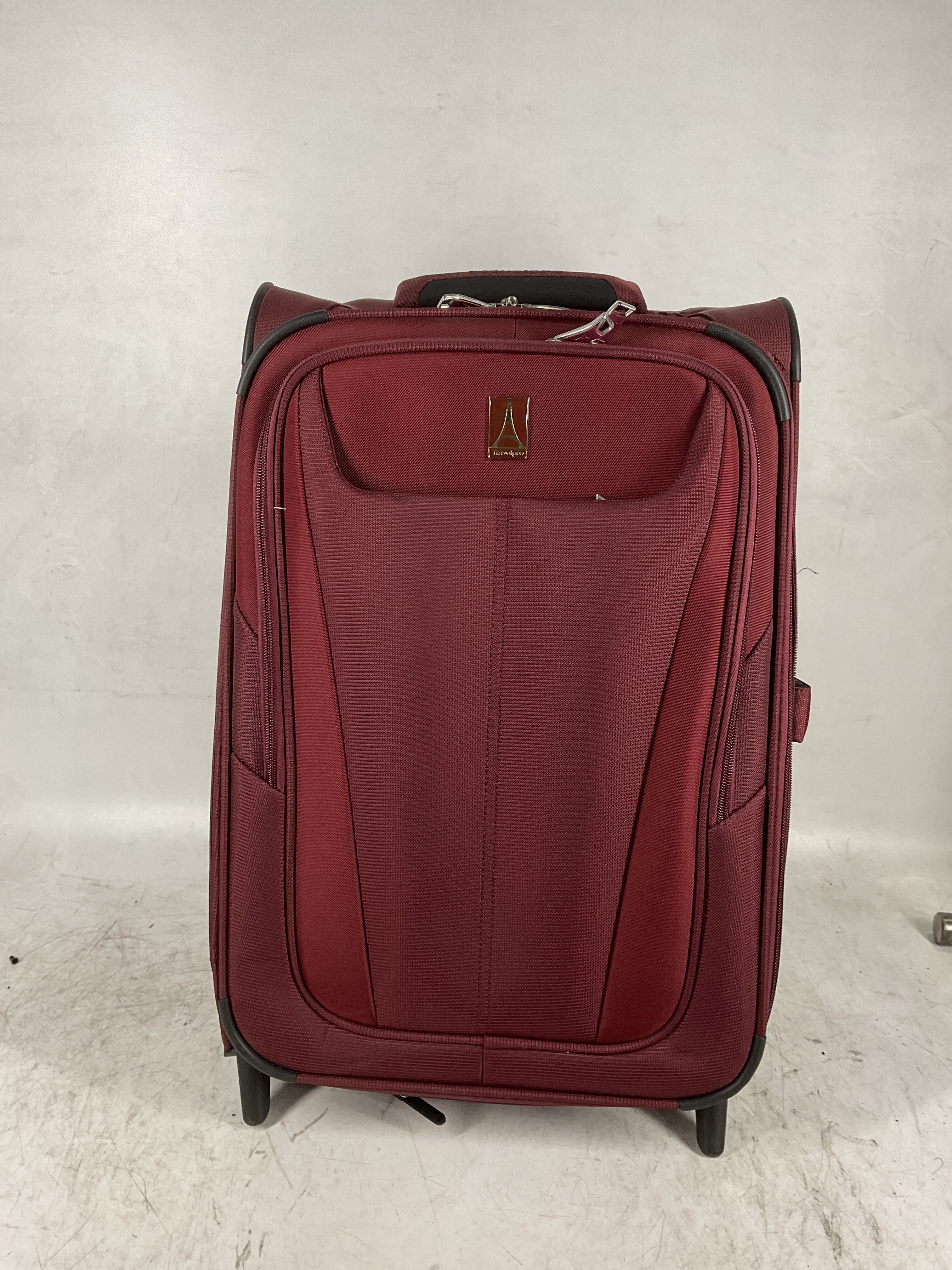 Travelpro Maxlite 5 Softside Expandable Upright 2 Wheel Luggage, Lightweight Suitcase, Men and Women ( Burgundy , Carry-on 22-Inch ) Burgundy Carry On 22 Inch U22