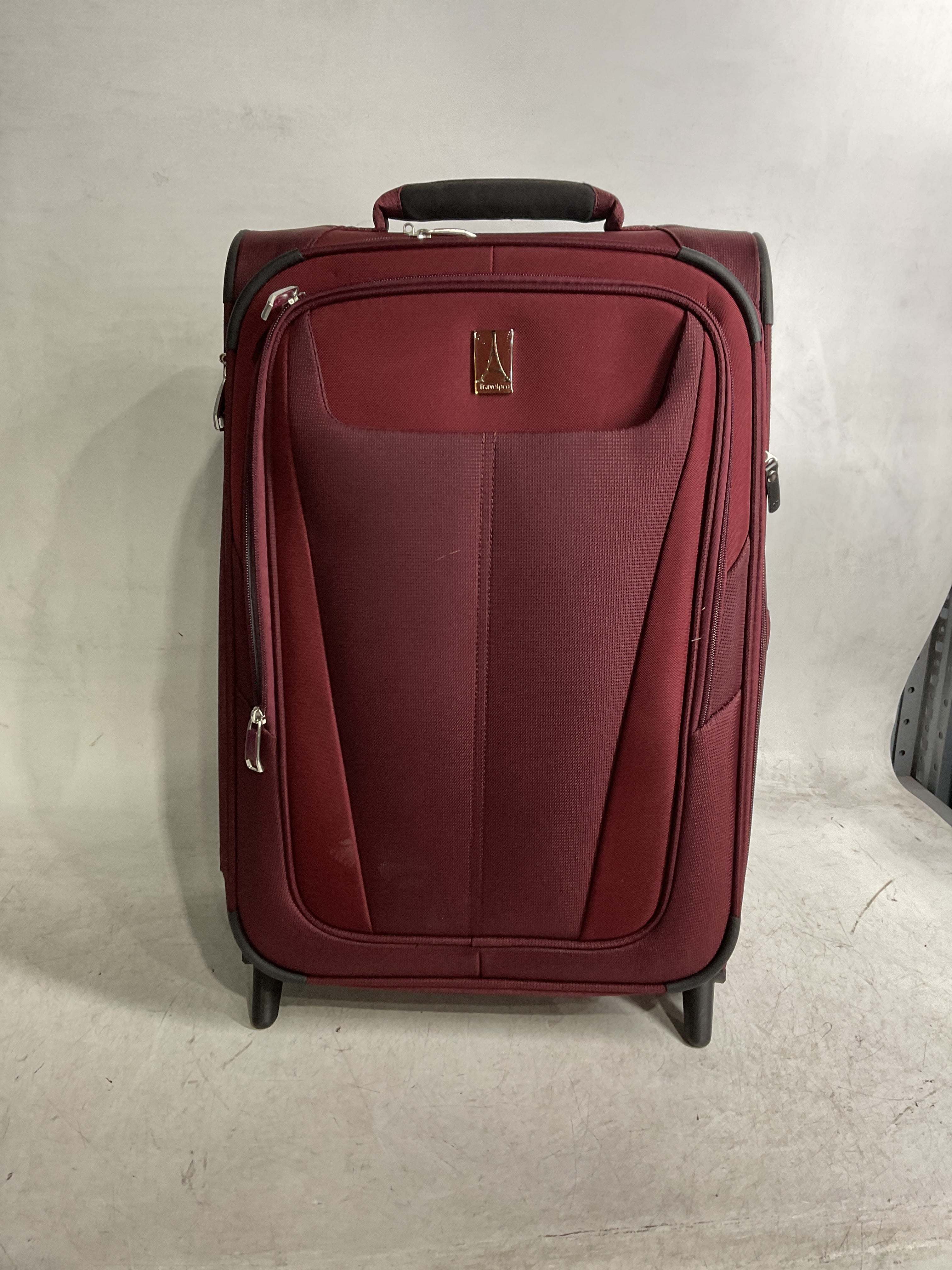 Travelpro Maxlite 5 Softside Expandable Upright 2 Wheel Luggage, Lightweight Suitcase, Men and Women ( Burgundy , Carry-on 22-Inch ) Burgundy Carry On 22 Inch U31