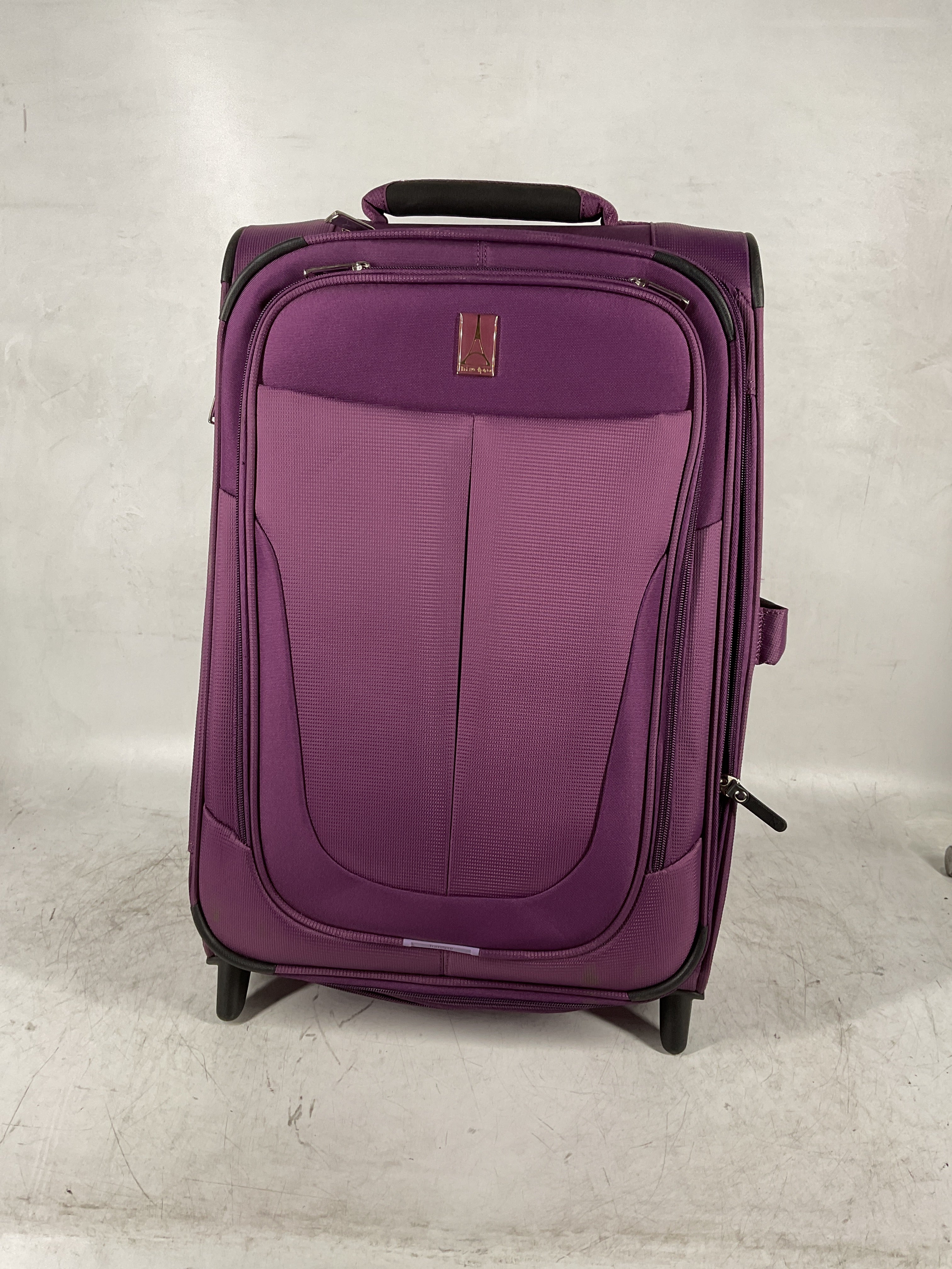 Travelpro Maxlite 5 Softside Expandable Upright 2 Wheel Luggage, Lightweight Suitcase, Men and Women ( Imperial Purple , Carry-on 22-Inch ) Imperial Purple Carry On 22 Inch U9