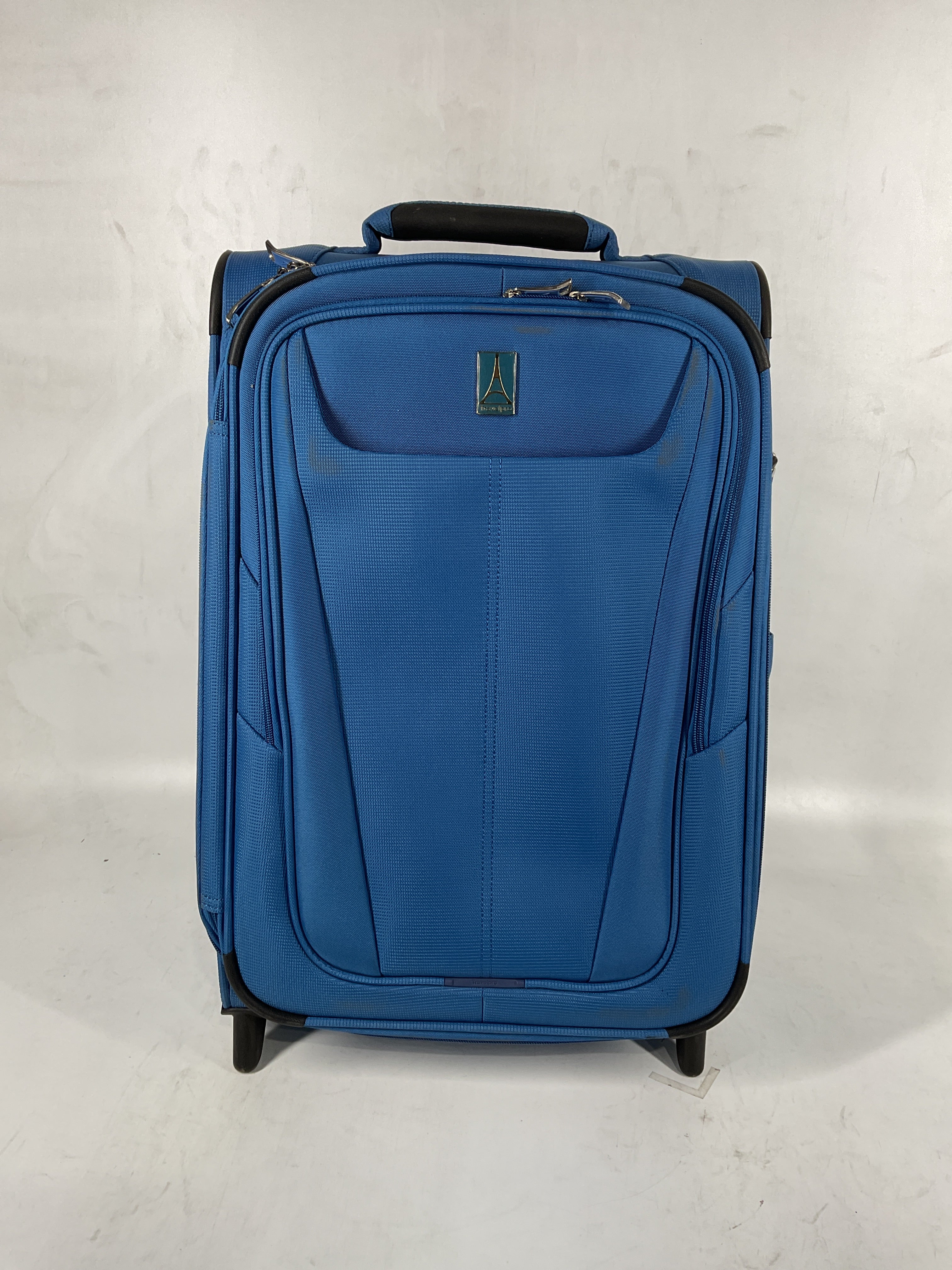 Travelpro Maxlite 5 Softside Expandable Upright 2 Wheel Luggage, Lightweight Suitcase, Men and Women Azure Blue Carry On 22 Inch U3