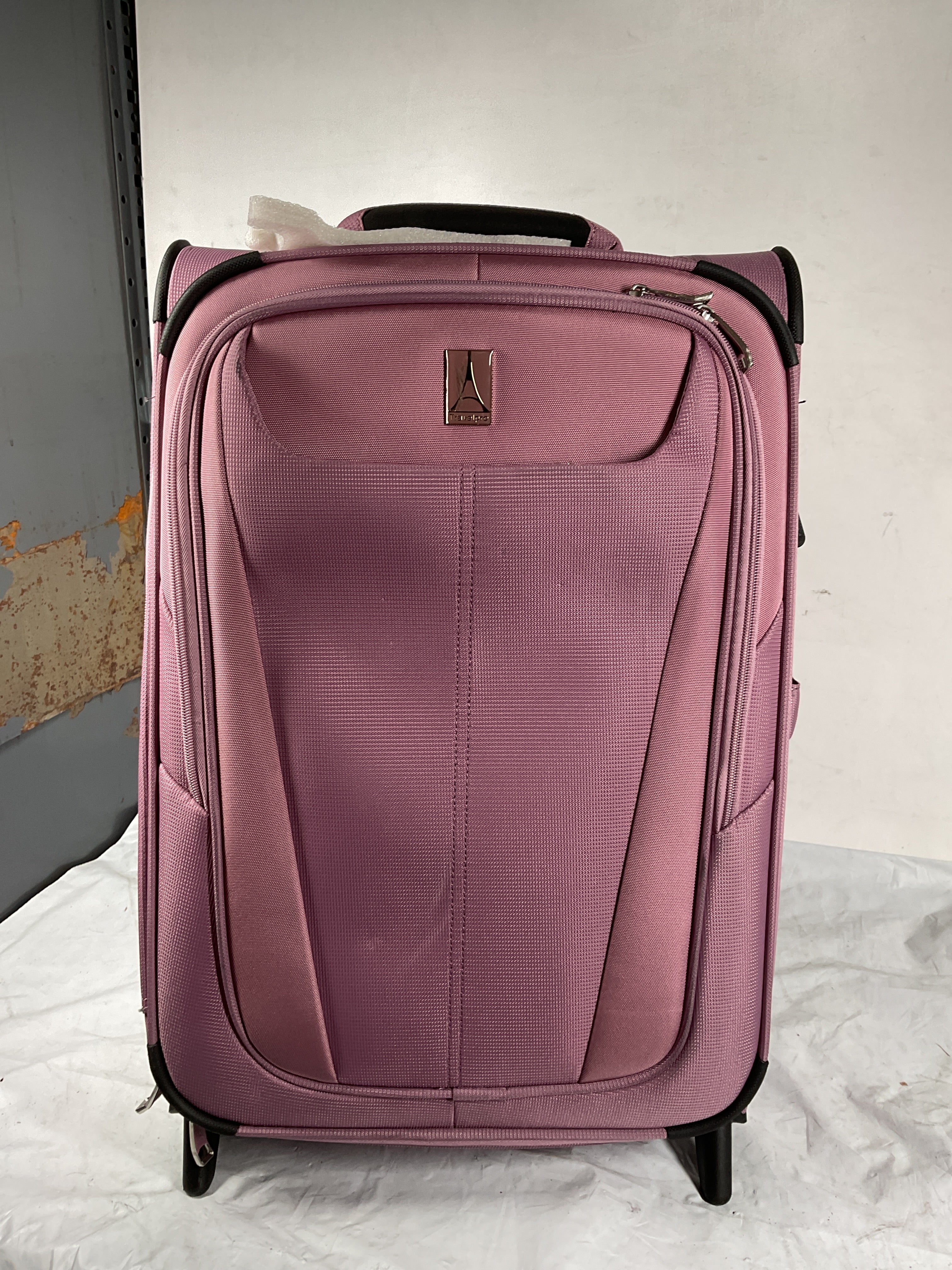 Travelpro Maxlite 5 Softside Expandable Upright 2 Wheel Luggage, Lightweight Suitcase, Men and Women ( Orchid Pink Purple , Carry-on 22-Inch ) Orchid Pink Purple Carry On 22 Inch U7