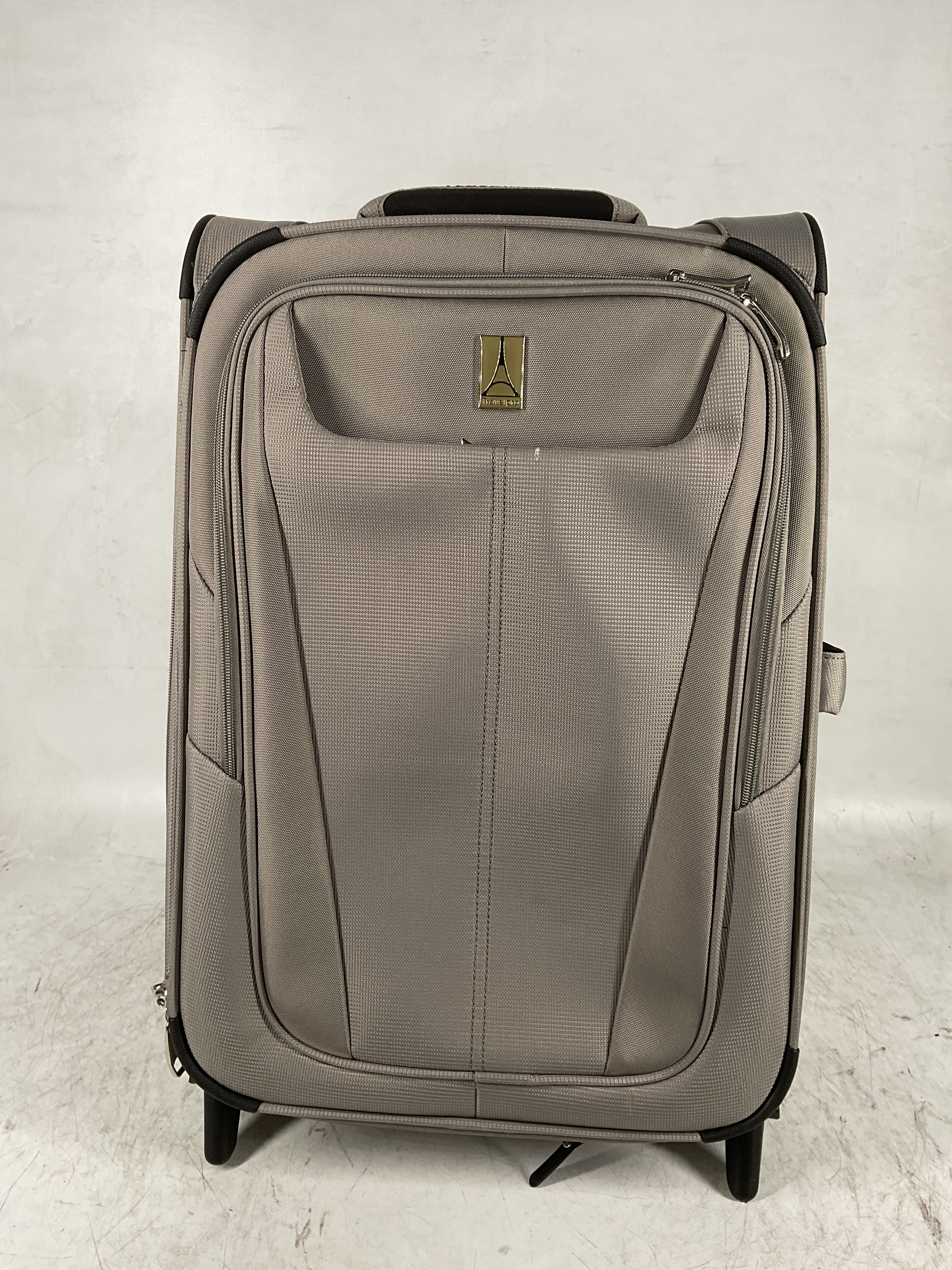 Travelpro Maxlite 5 Softside Expandable Upright 2 Wheel Luggage, Lightweight Suitcase, Men and Women ( Champagne , Carry-on 22-Inch ) Champagne Carry On 22 Inch U4