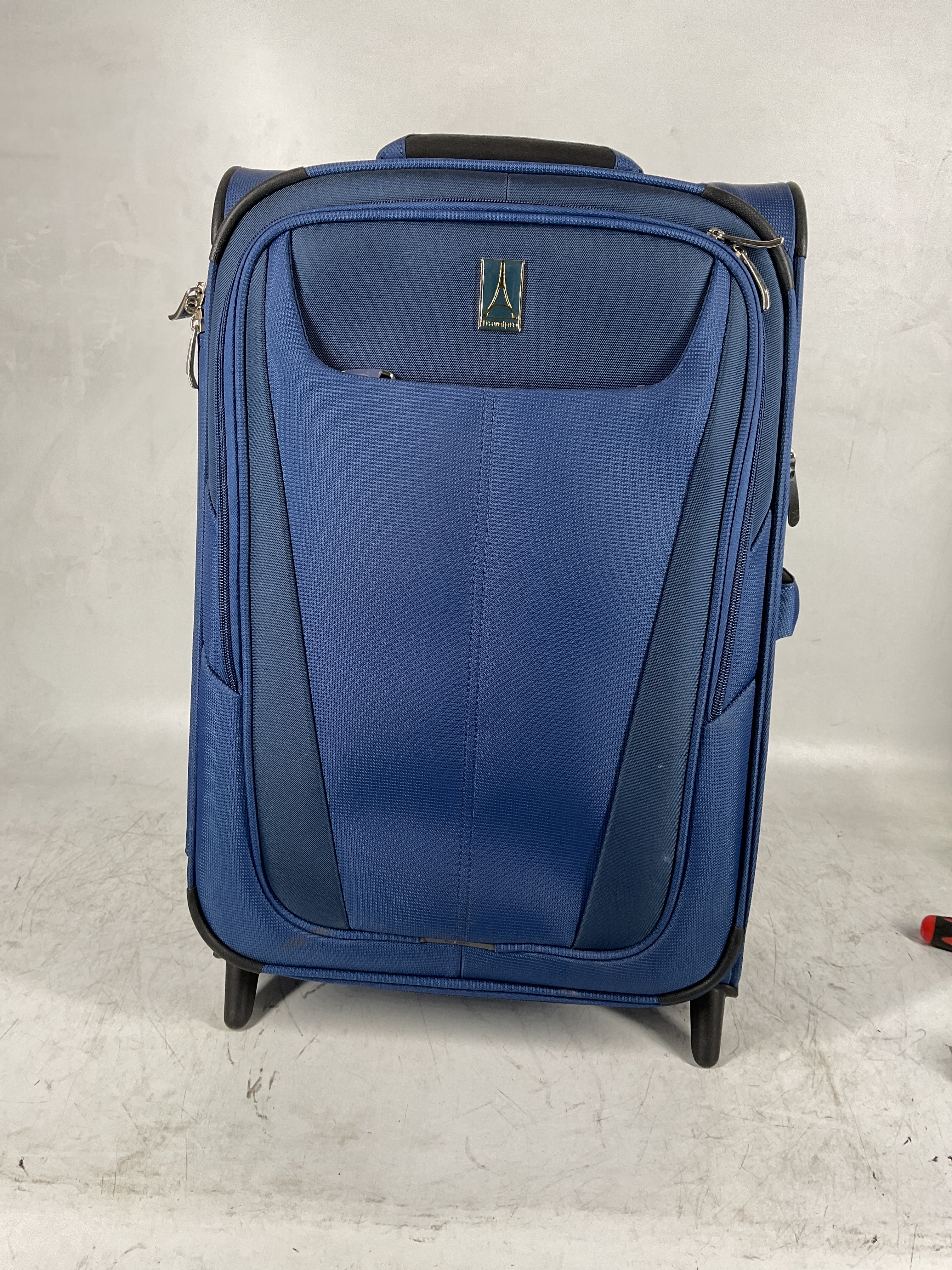 Travelpro Maxlite 5 Softside Expandable Upright 2 Wheel Luggage, Lightweight Suitcase, Men and Women Ensign Blue Carry On 22 Inch U20