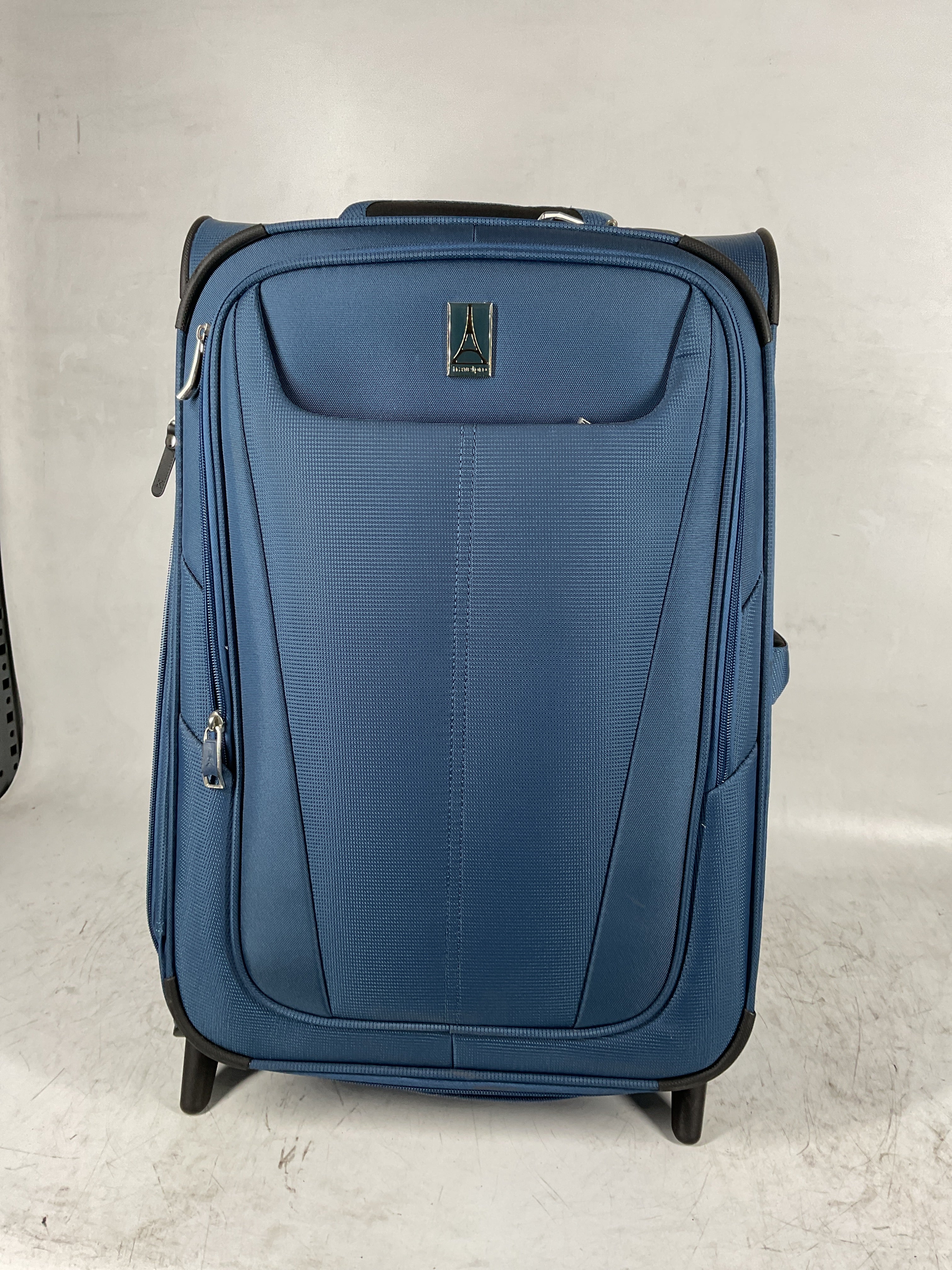 Travelpro Maxlite 5 Softside Expandable Upright 2 Wheel Luggage, Lightweight Suitcase, Men and Women Ensign Blue Carry On 22 Inch U21