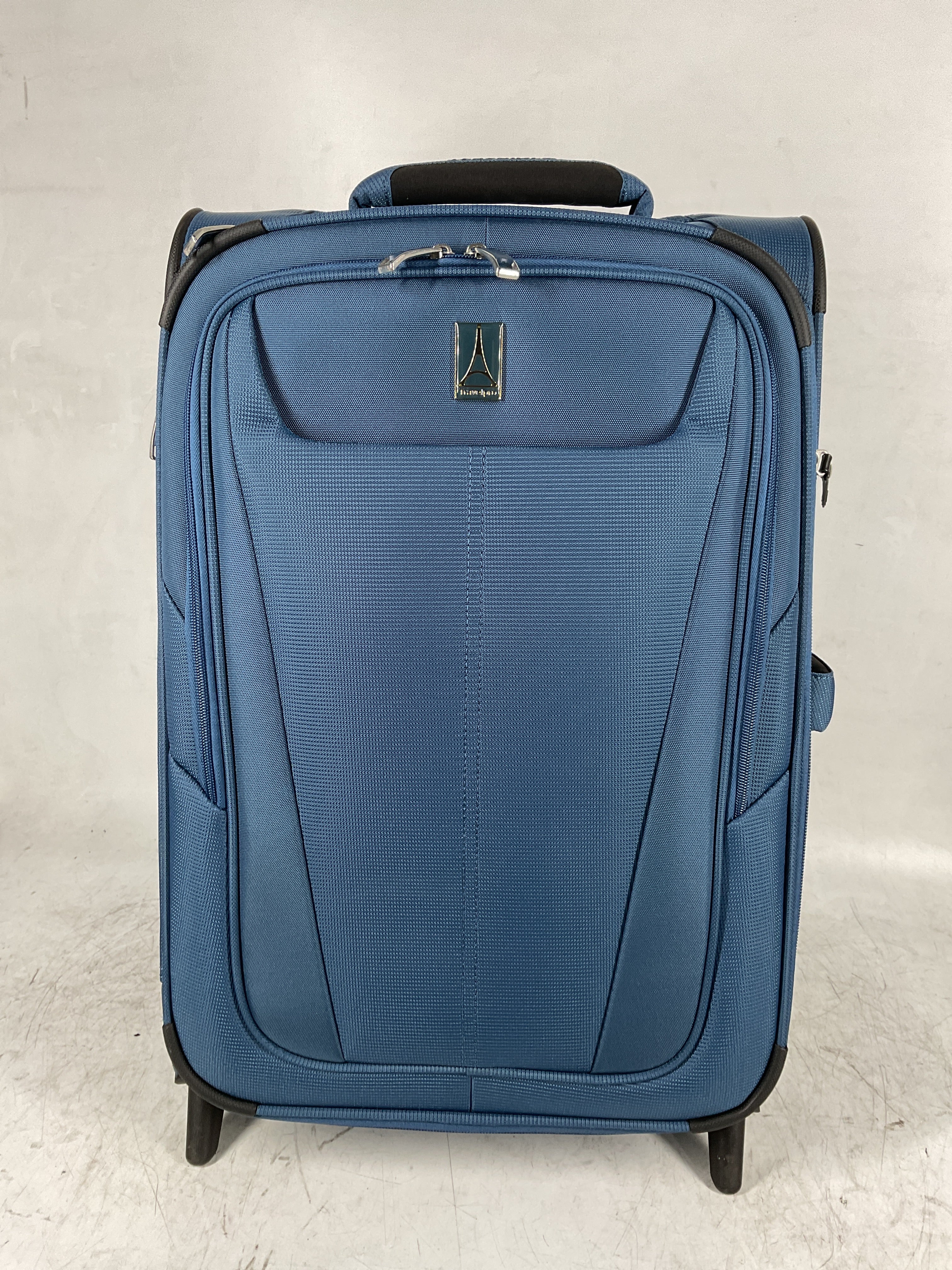 Travelpro Maxlite 5 Softside Expandable Upright 2 Wheel Luggage, Lightweight Suitcase, Men and Women ( Ensign Blue , Carry-on 22-Inch ) Ensign Blue Carry On 22 Inch U22