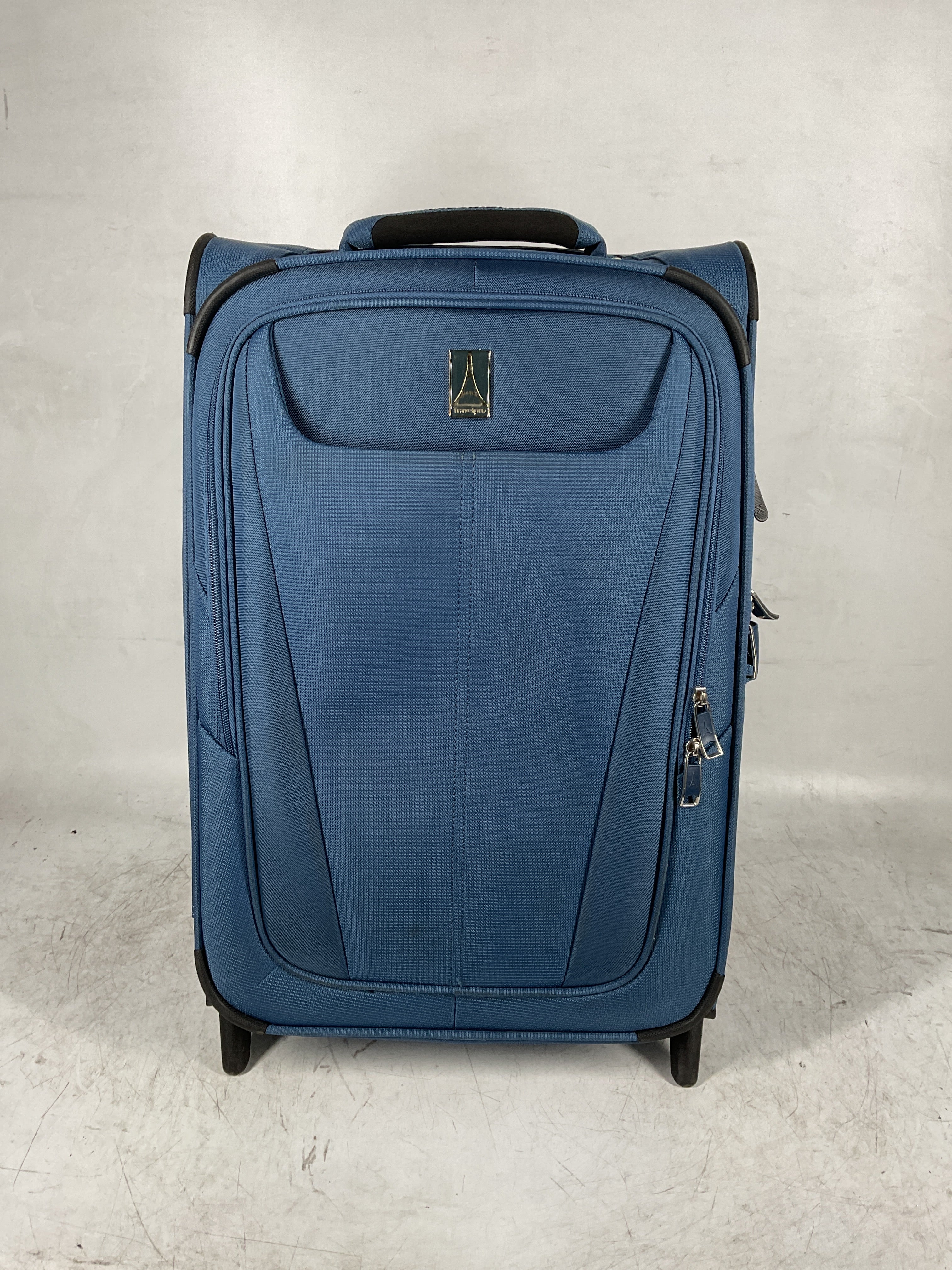 Travelpro Maxlite 5 Softside Expandable Upright 2 Wheel Luggage, Lightweight Suitcase, Men and Women ( Ensign Blue , Carry-on 22-Inch ) Ensign Blue Carry On 22 Inch U23
