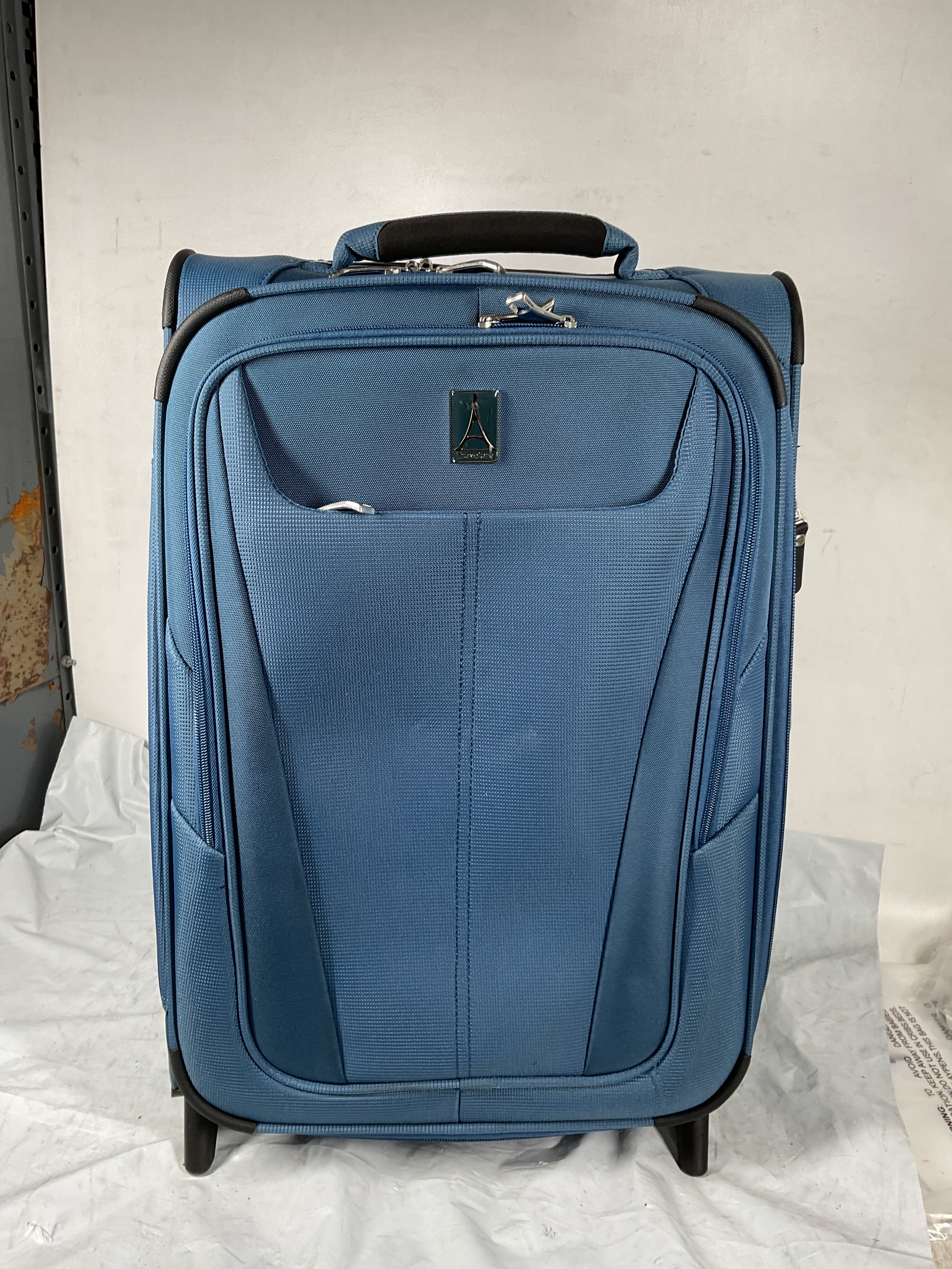 Travelpro Maxlite 5 Softside Expandable Upright 2 Wheel Luggage, Lightweight Suitcase, Men and Women ( Ensign Blue , Carry-on 22-Inch ) Ensign Blue Carry On 22 Inch U43