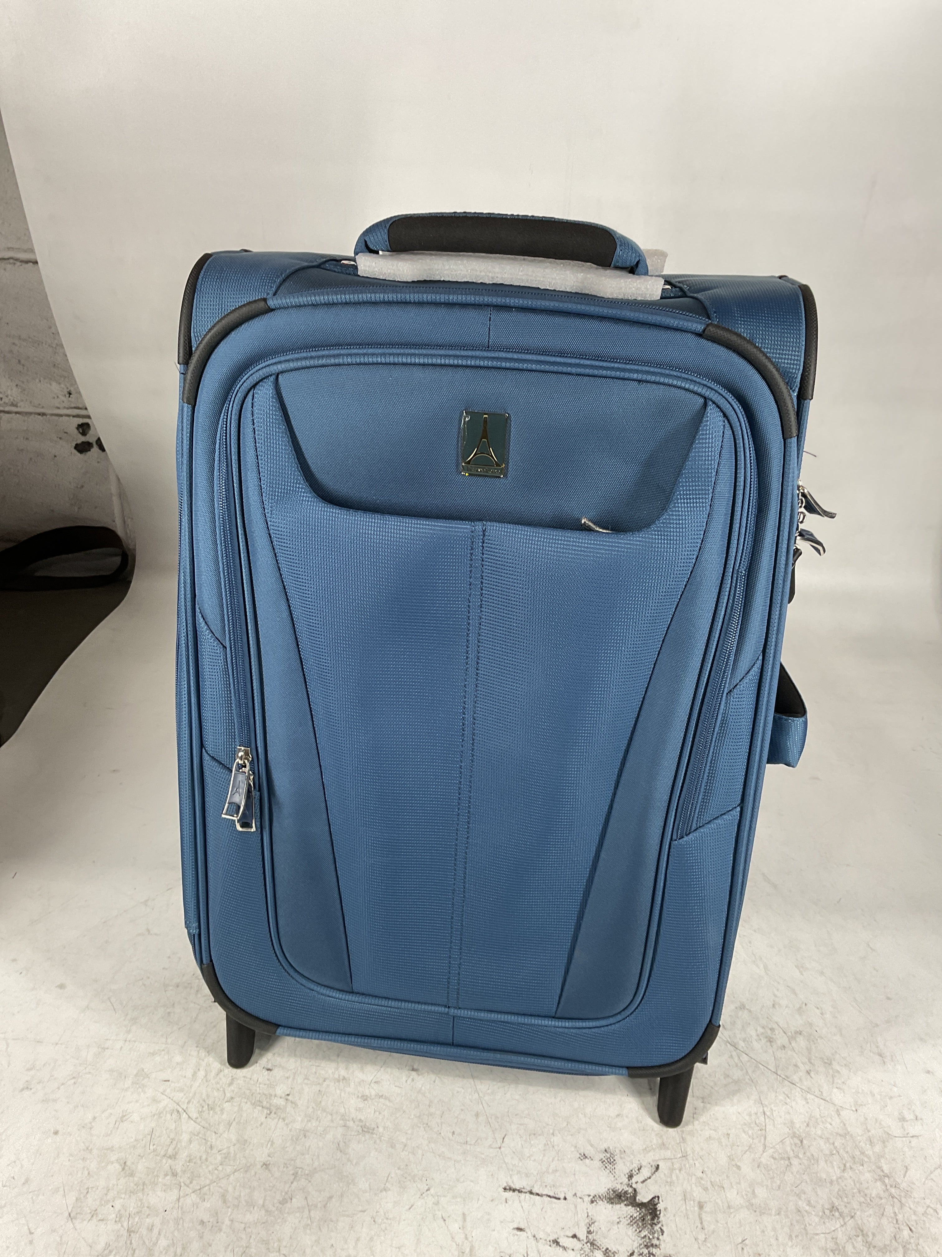 Travelpro Maxlite 5 Softside Expandable Upright 2 Wheel Luggage, Lightweight Suitcase, Men and Women U9
