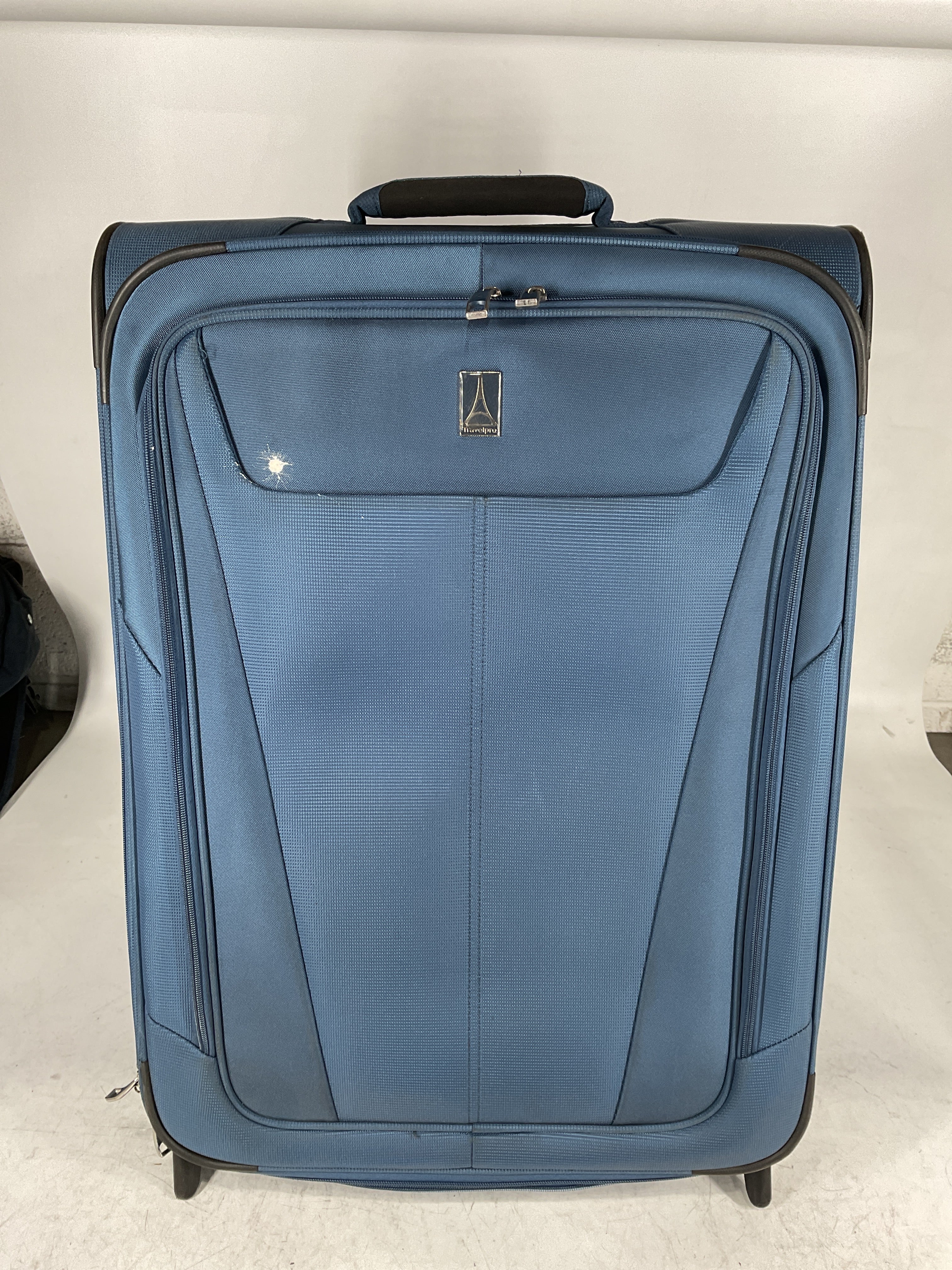 Travelpro Maxlite 5 Softside Expandable Upright 2 Wheel Luggage, Lightweight Suitcase, Men and Women U2