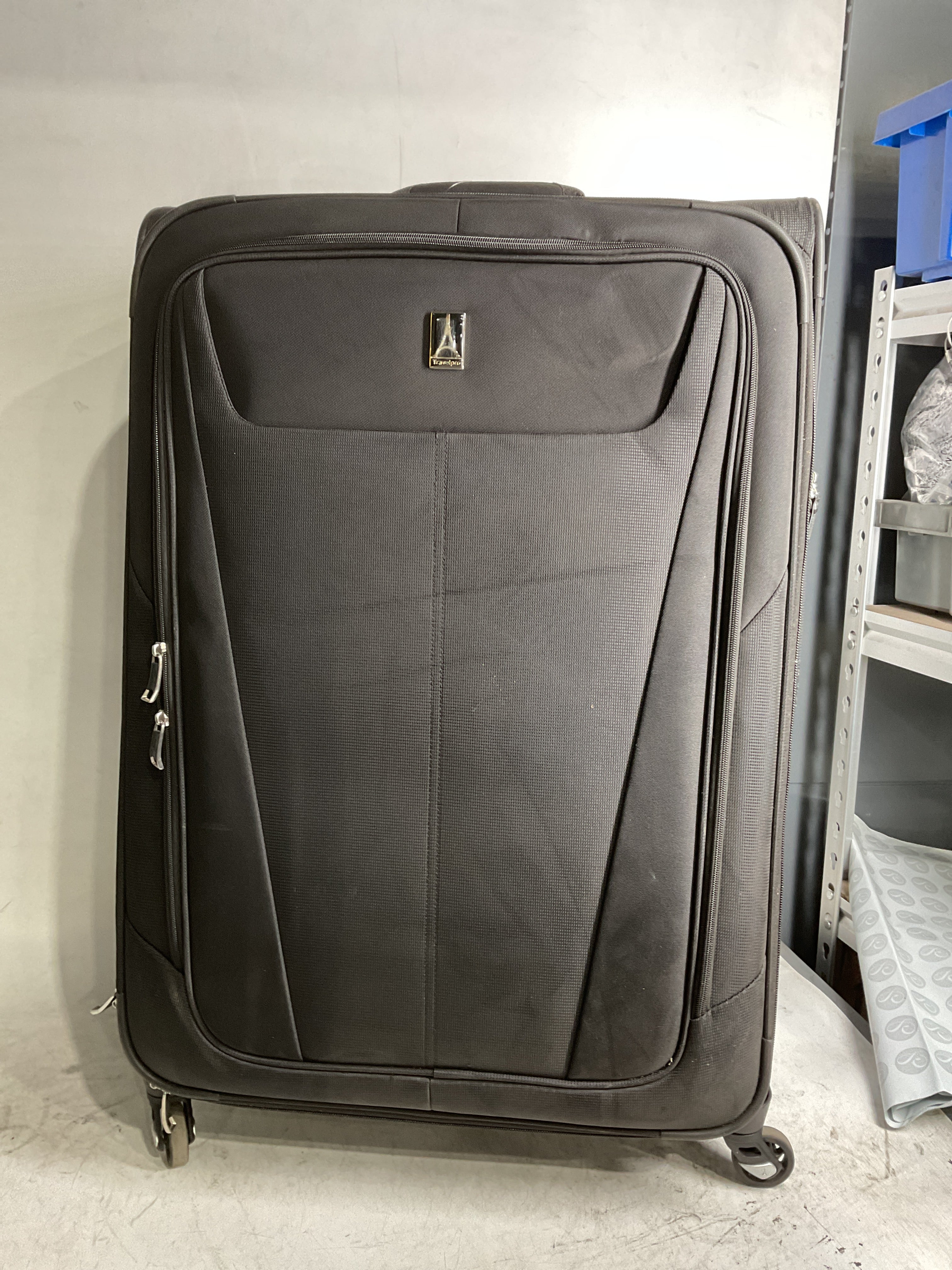 Travelpro Maxlite 5 Softside Expandable Luggage with 4 Spinner Wheels, Lightweight Suitcase, Men and Women ( Black , 3-Piece Set (21/25/29) ) Black 3 Piece Set 21 25 29 U2