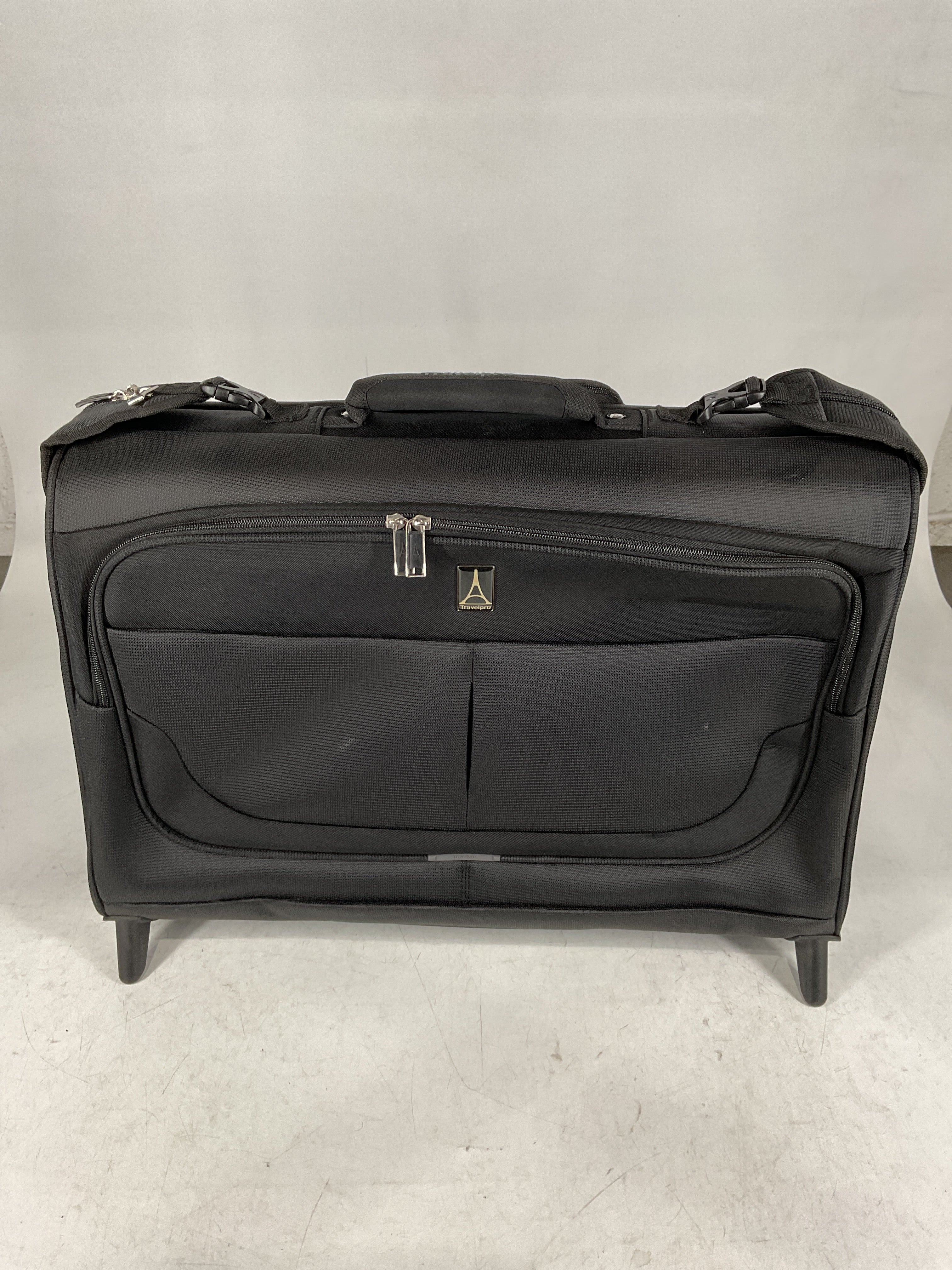 Travelpro Maxlite 5 Softside Lightweight Carry-On Upright 2 Wheel Rolling Garment Bag, Men and Women U4