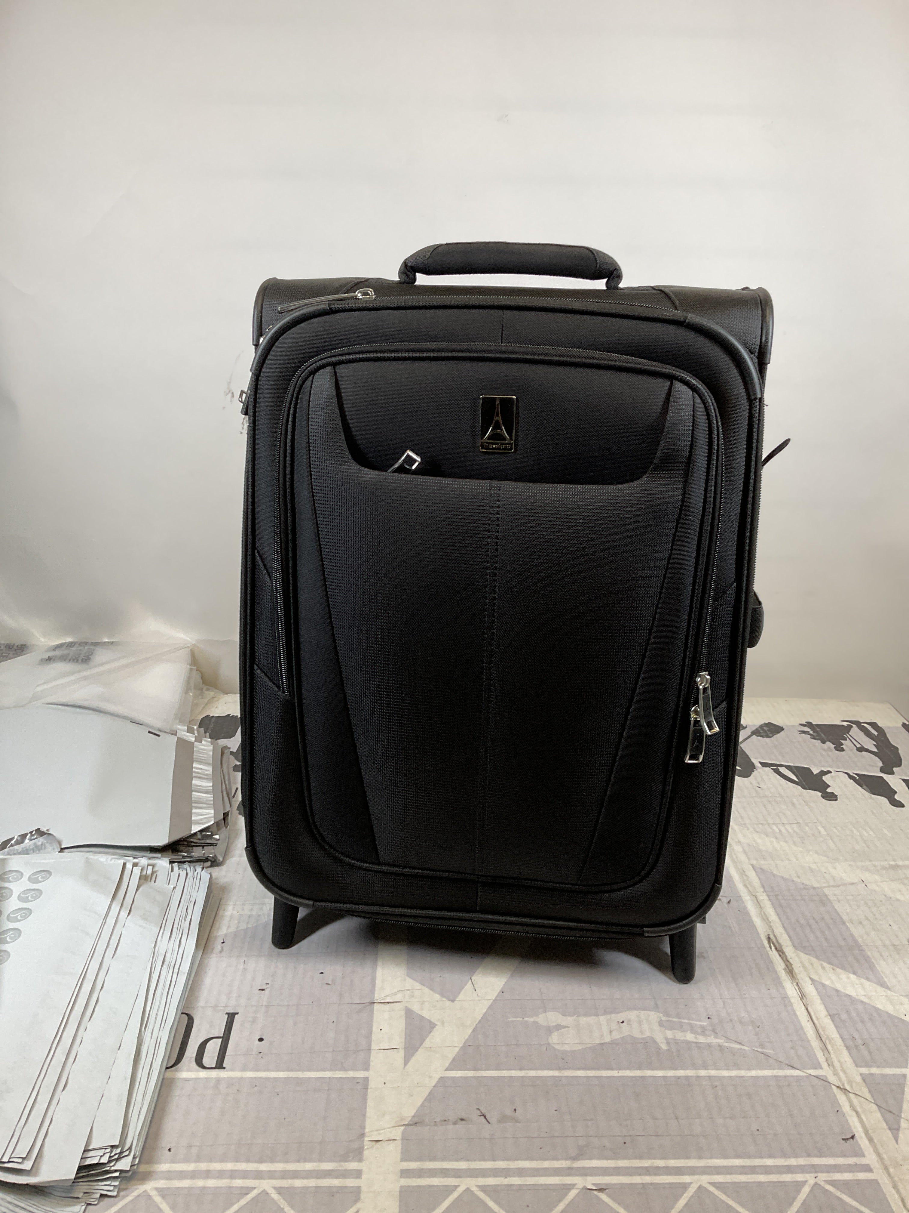 Travelpro Maxlite 5 Softside Expandable Upright 2 Wheel Luggage, Lightweight Suitcase, Men and Women ( Black , Carry-on 20-Inch ) Black Carry On 20 Inch U15