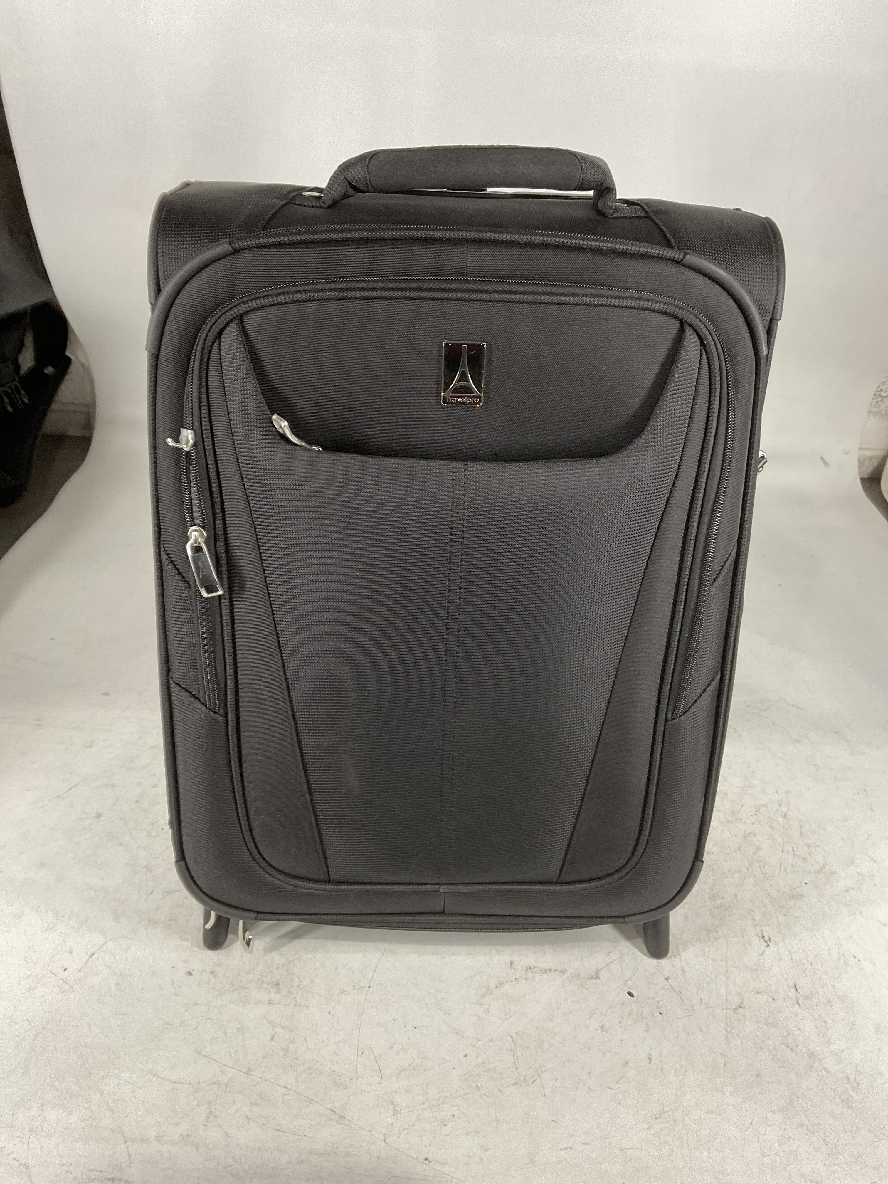 Travelpro Maxlite 5 Softside Expandable Upright 2 Wheel Luggage, Lightweight Suitcase, Men and Women U3