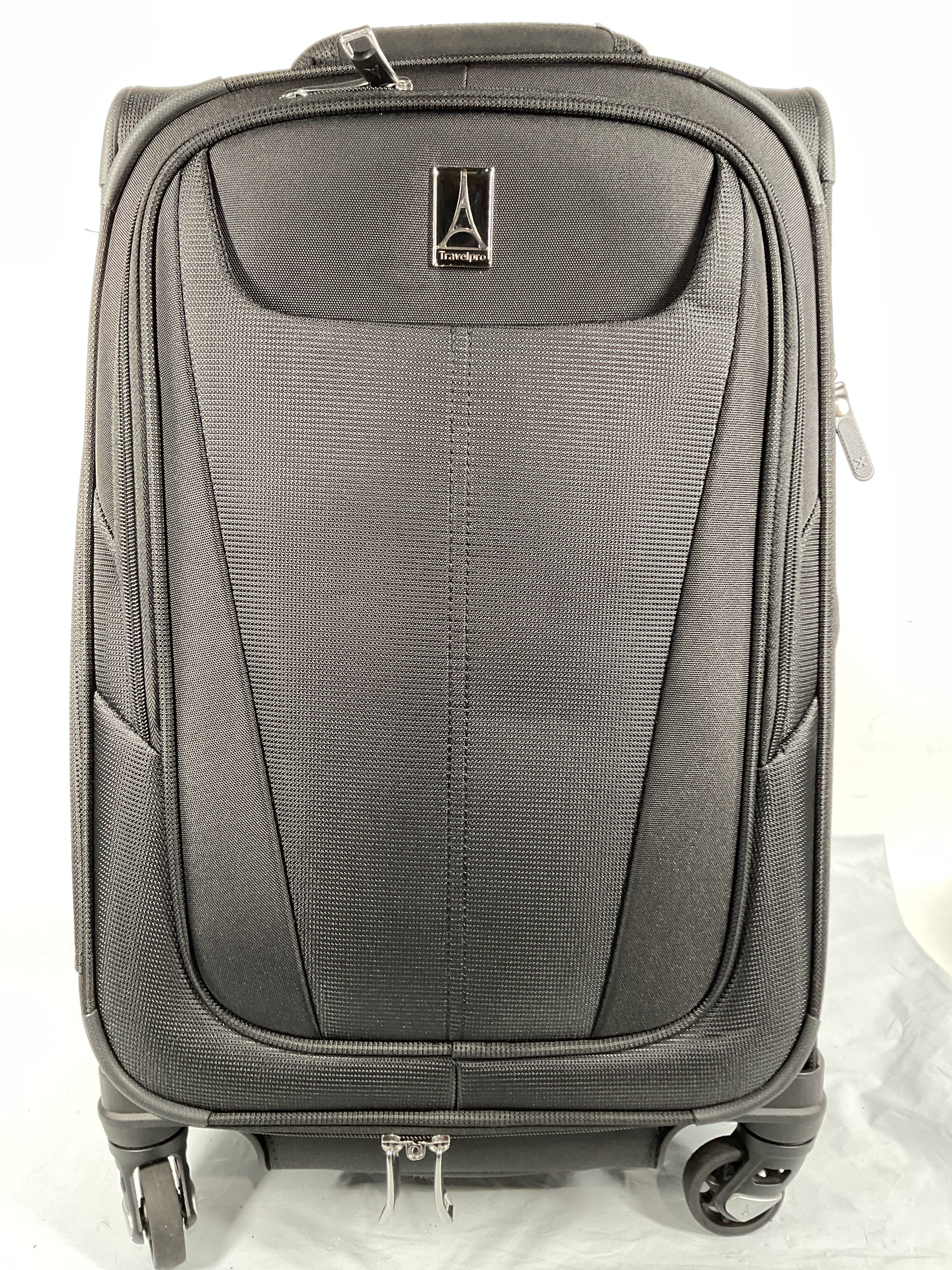 Travelpro Maxlite 5 Softside Expandable Luggage with 4 Spinner Wheels, Lightweight Suitcase, Men and Women ( Black , Carry-on 21-Inch ) Black Carry On 21 Inch U103