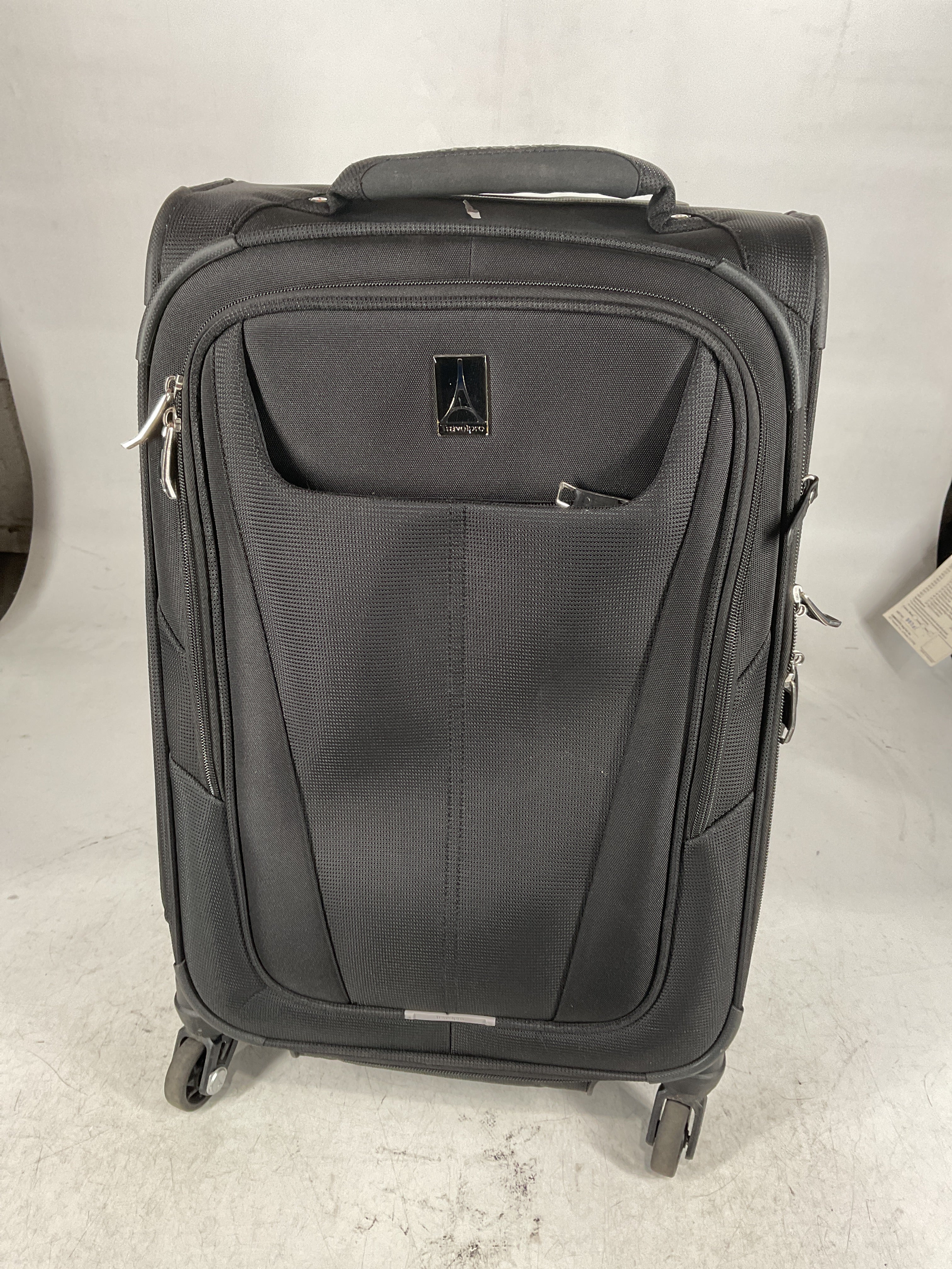 Travelpro Maxlite 5 Softside Expandable Luggage with 4 Spinner Wheels, Lightweight Suitcase, Men and Women U23