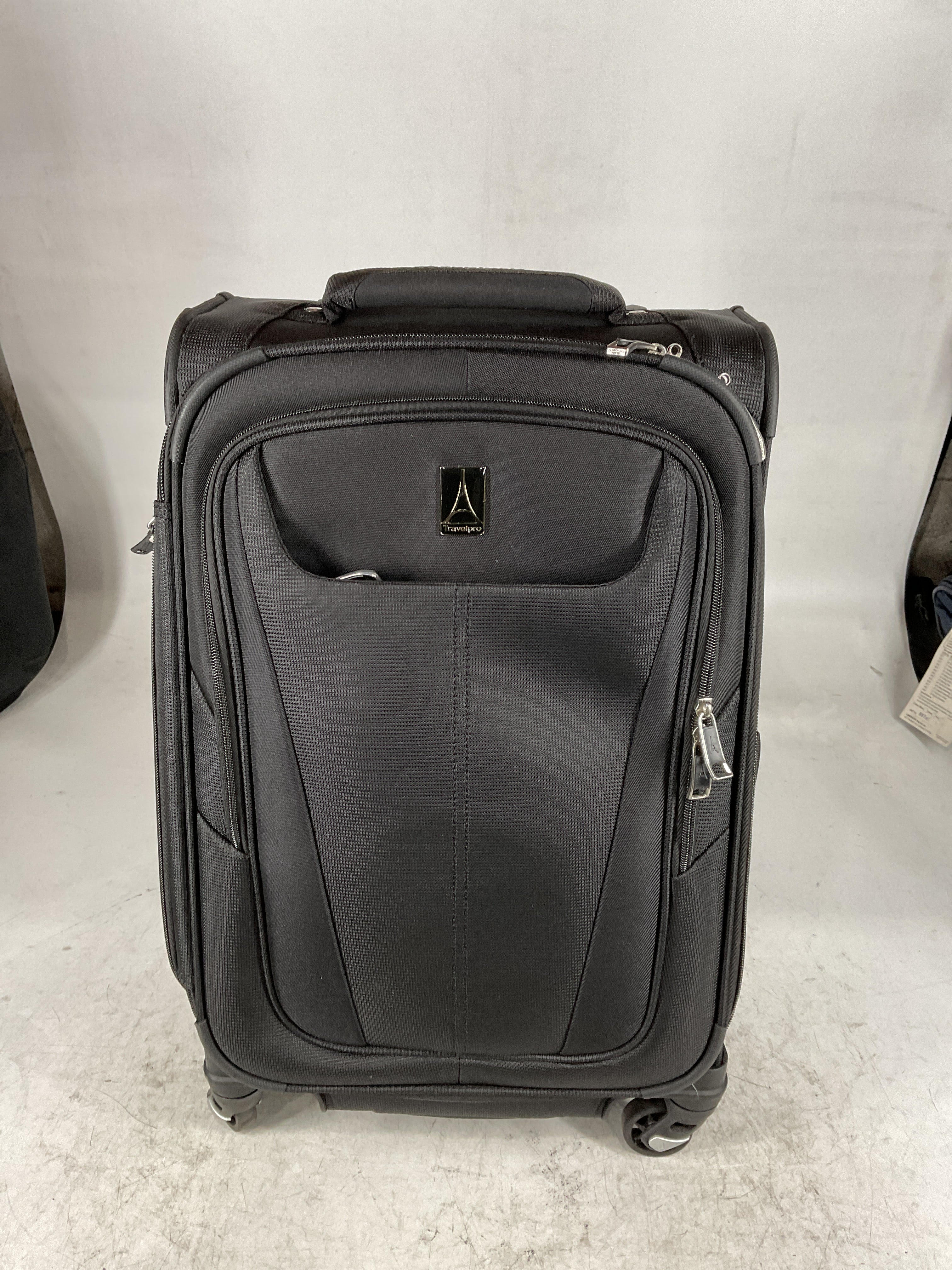 Travelpro Maxlite 5 Softside Expandable Luggage with 4 Spinner Wheels, Lightweight Suitcase, Men and Women Black Carry On 21 Inch U26