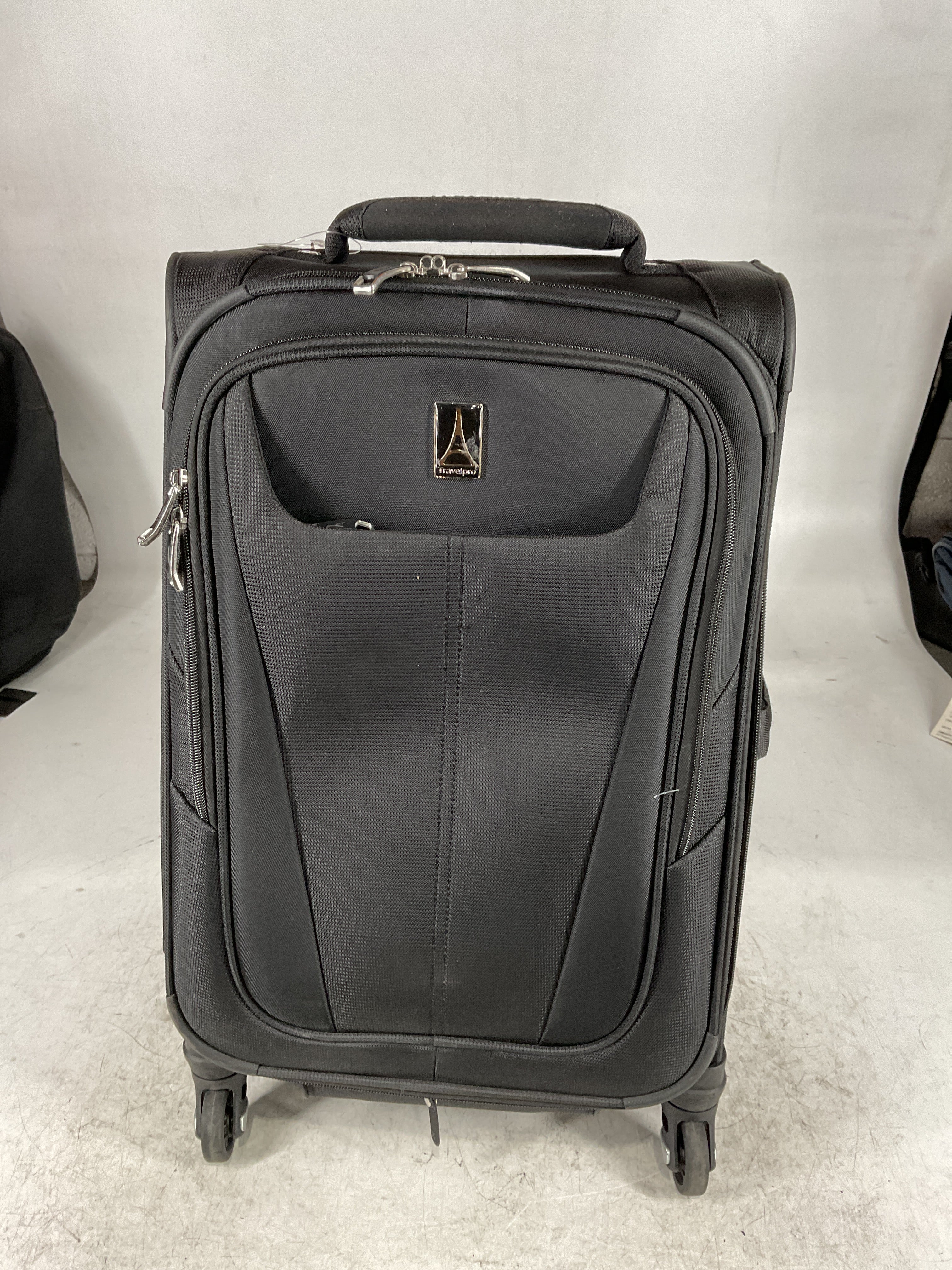 Travelpro Maxlite 5 Softside Expandable Luggage with 4 Spinner Wheels, Lightweight Suitcase, Men and Women Black Carry On 21 Inch U28