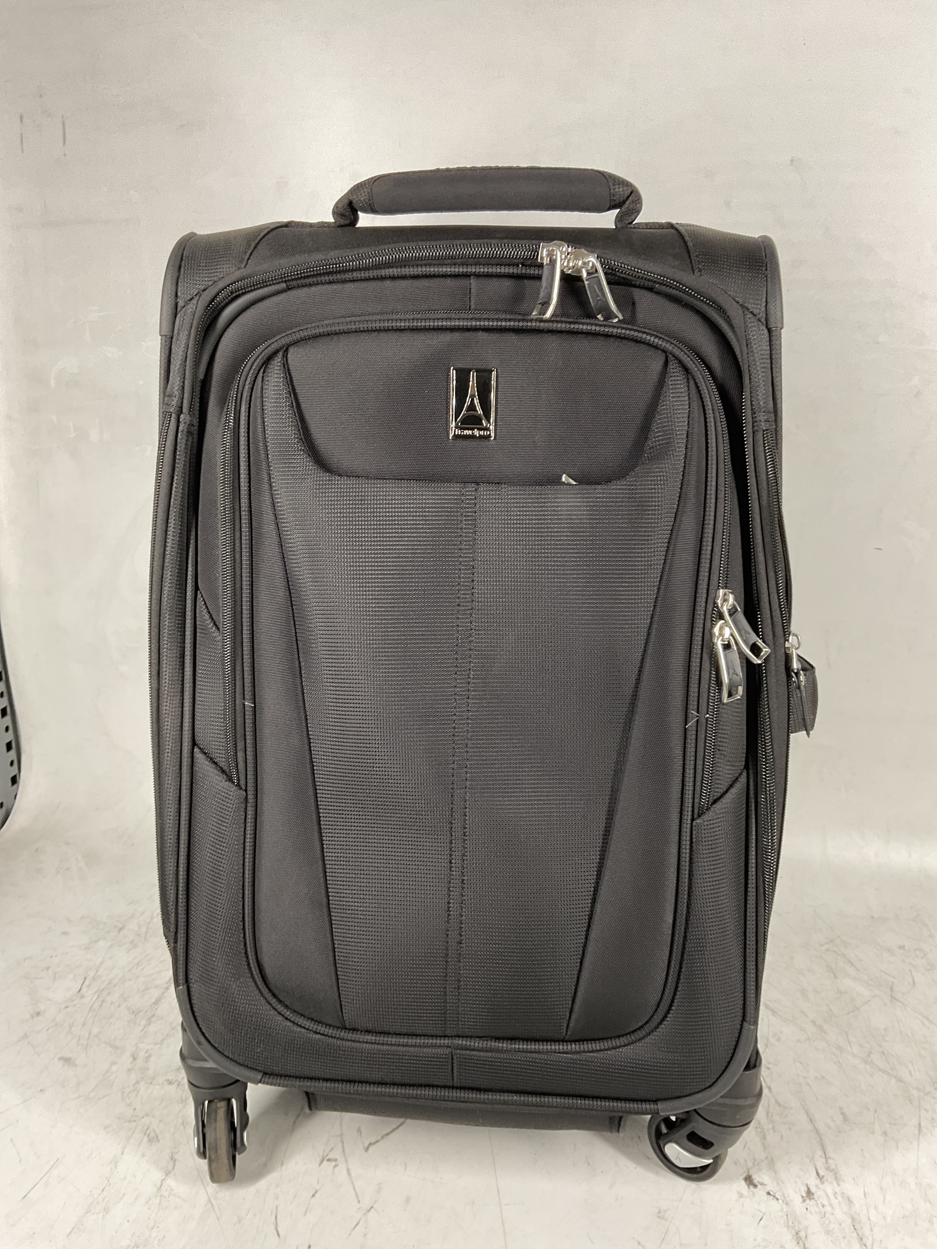 Travelpro Maxlite 5 Softside Expandable Luggage with 4 Spinner Wheels, Lightweight Suitcase, Men and Women Black Carry On 21 Inch U50