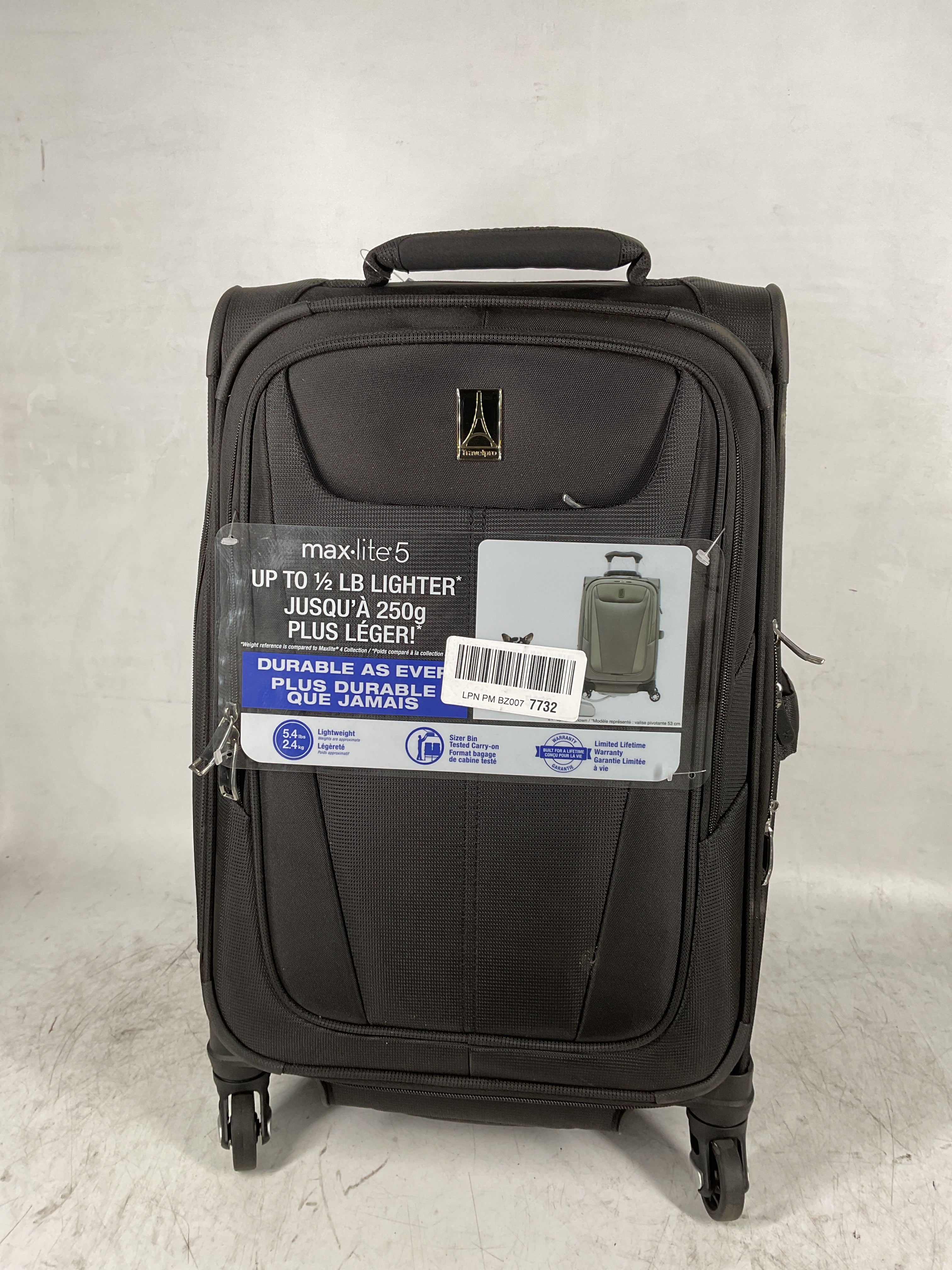 Travelpro Maxlite 5 Softside Expandable Luggage with 4 Spinner Wheels, Lightweight Suitcase, Men and Women ( Black , Carry-on 21-Inch ) Black Carry On 21 Inch U55