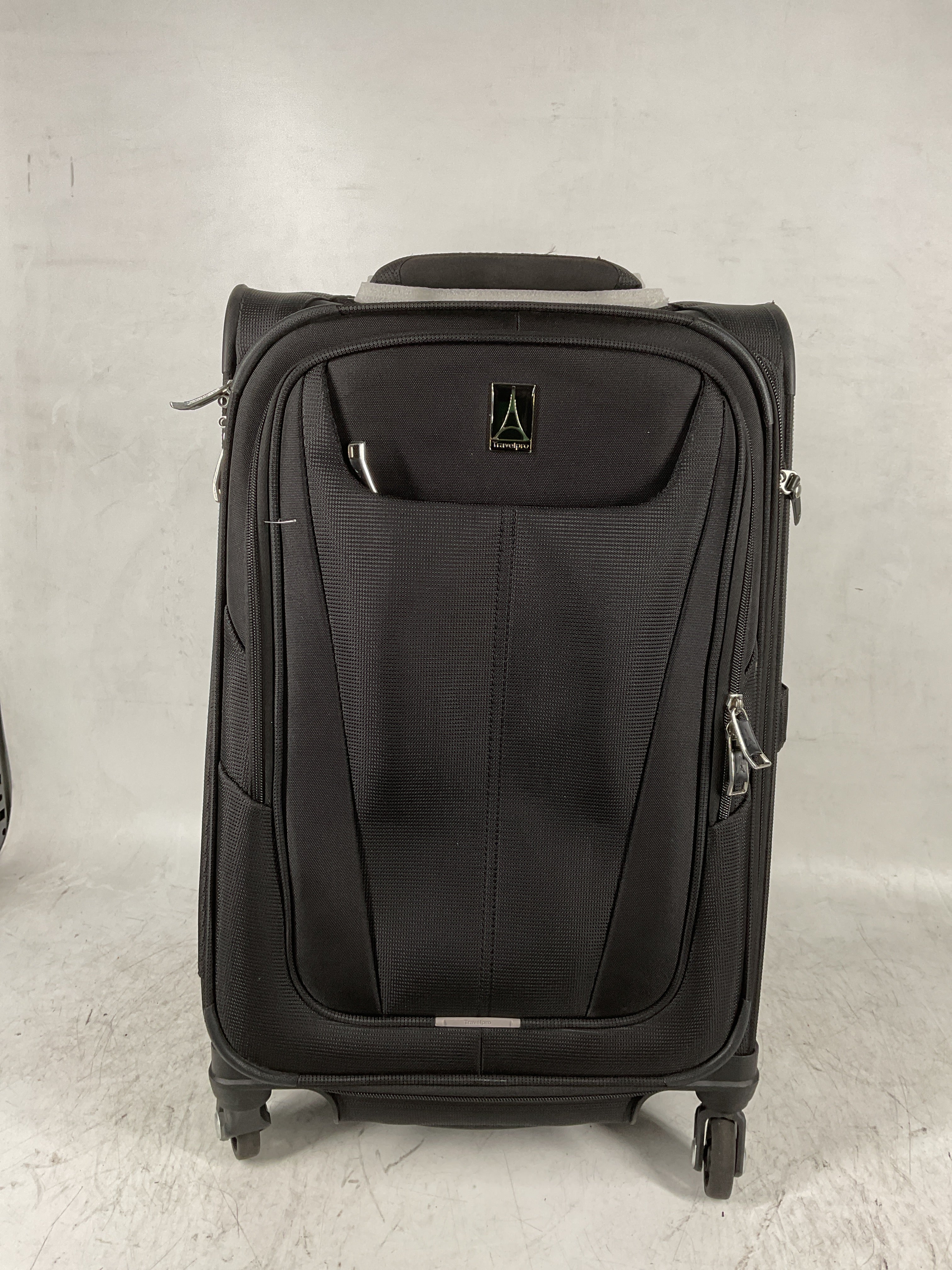 Travelpro Maxlite 5 Softside Expandable Luggage with 4 Spinner Wheels, Lightweight Suitcase, Men and Women ( Black , Carry-on 21-Inch ) Black Carry On 21 Inch U56