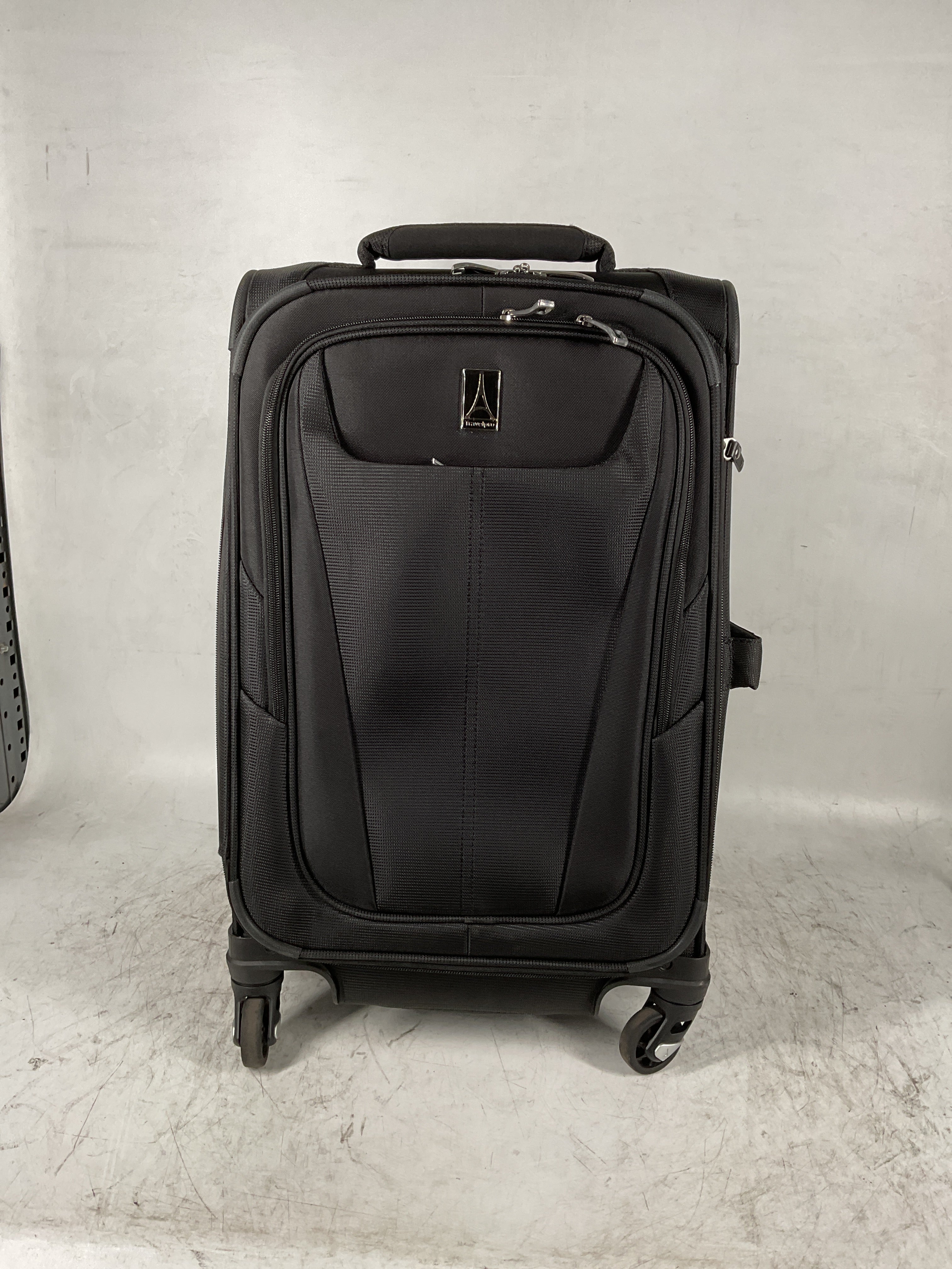 Travelpro Maxlite 5 Softside Expandable Luggage with 4 Spinner Wheels, Lightweight Suitcase, Men and Women ( Black , Carry-on 21-Inch ) Black Carry On 21 Inch U62
