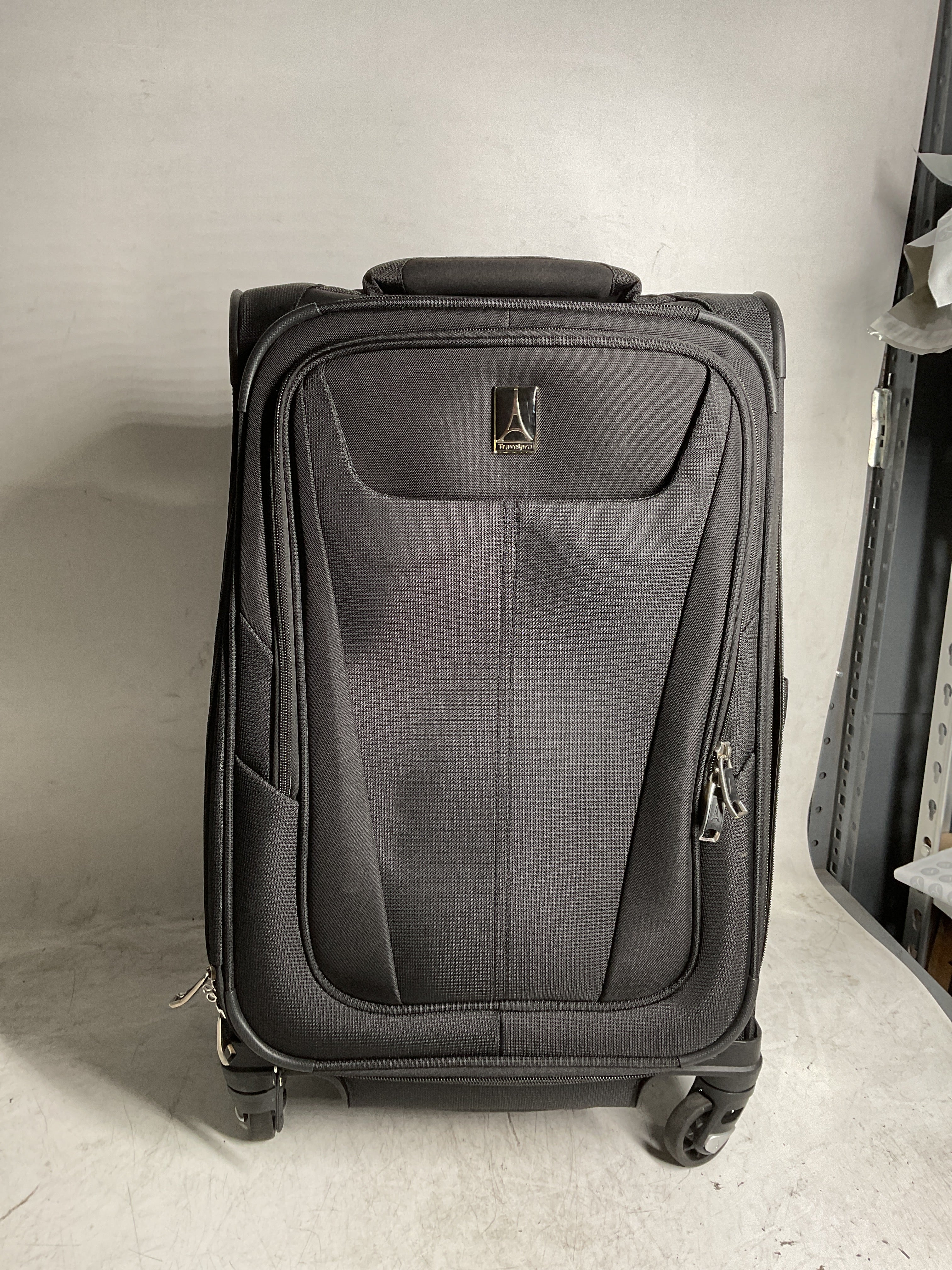 Travelpro Maxlite 5 Softside Expandable Luggage with 4 Spinner Wheels, Lightweight Suitcase, Men and Women ( Black , Carry-on 21-Inch ) Black Carry On 21 Inch U69