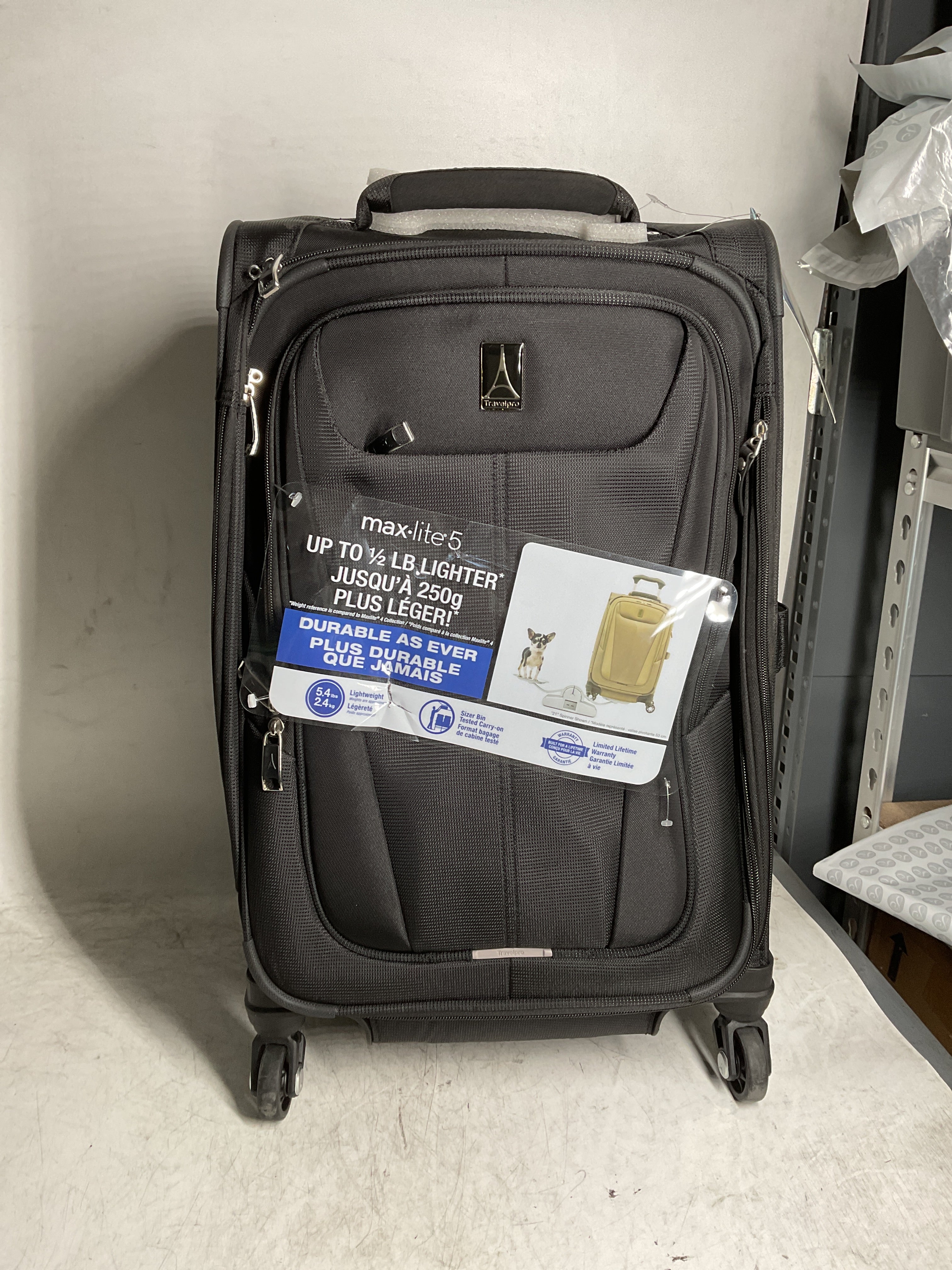 Travelpro Maxlite 5 Softside Expandable Luggage with 4 Spinner Wheels, Lightweight Suitcase, Men and Women ( Black , Carry-on 21-Inch ) Black Carry On 21 Inch U70