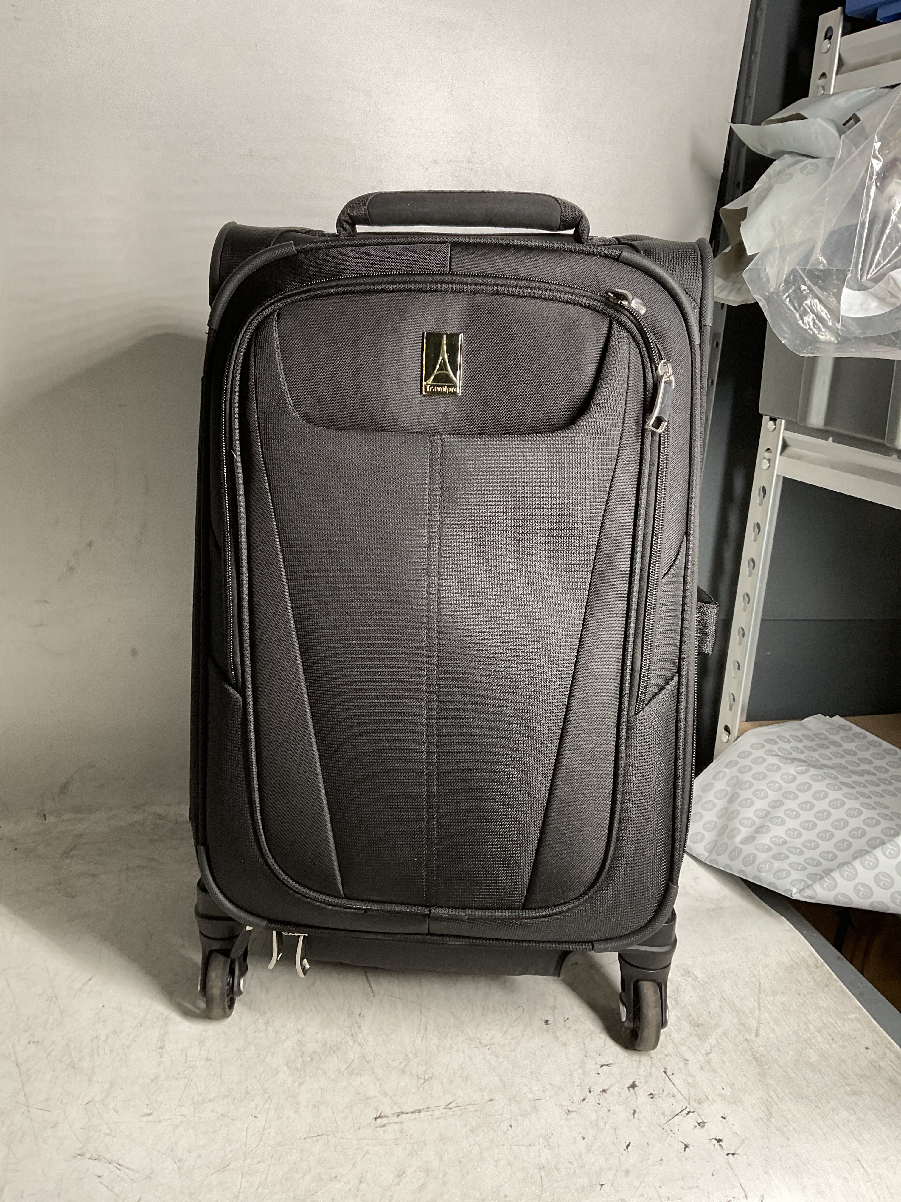Travelpro Maxlite 5 Softside Expandable Luggage with 4 Spinner Wheels, Lightweight Suitcase, Men and Women ( Black , Carry-on 21-Inch ) Black Carry On 21 Inch U74