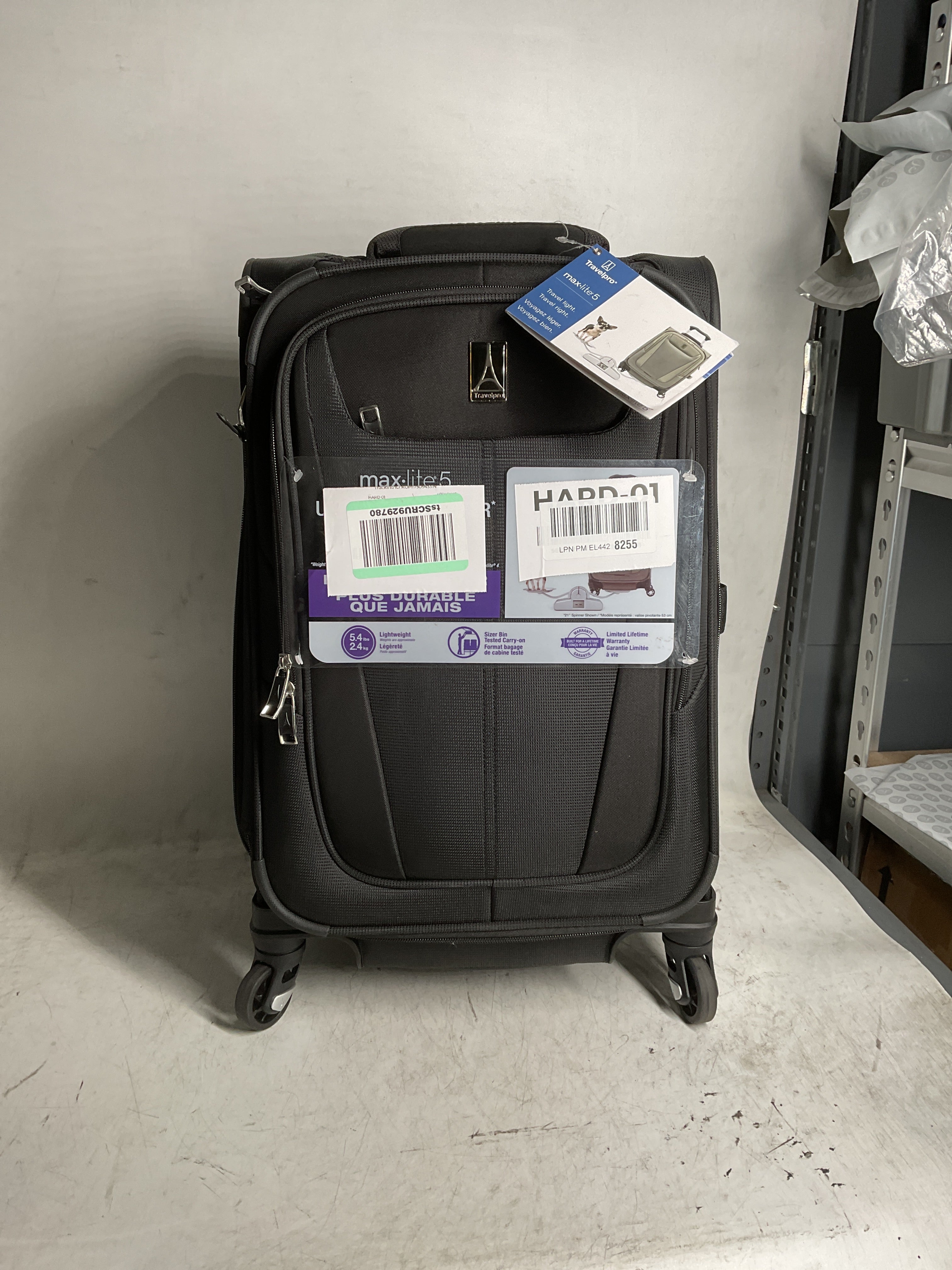 Travelpro Maxlite 5 Softside Expandable Luggage with 4 Spinner Wheels, Lightweight Suitcase, Men and Women ( Black , Carry-on 21-Inch ) Black Carry On 21 Inch U77