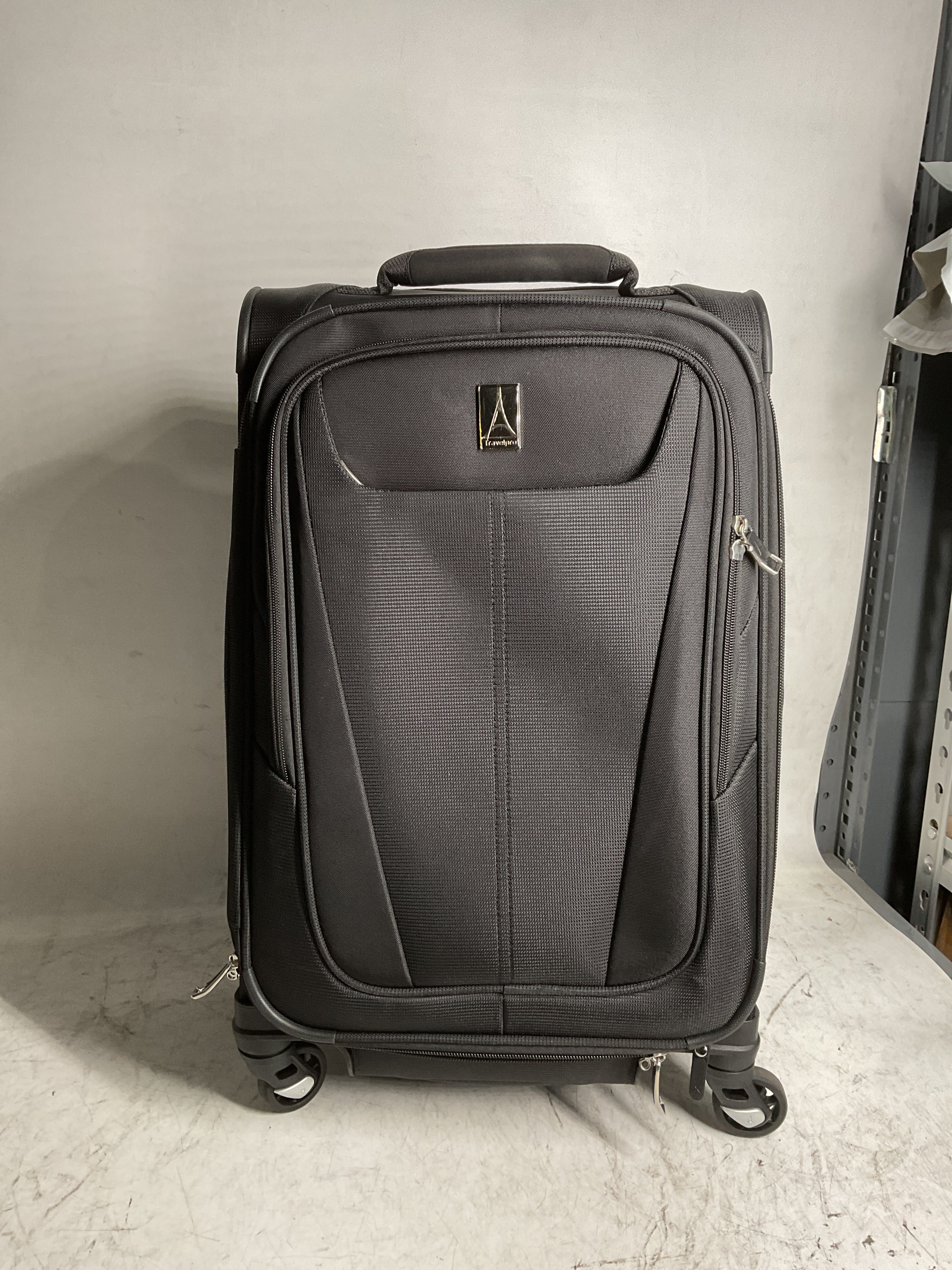 Travelpro Maxlite 5 Softside Expandable Luggage with 4 Spinner Wheels, Lightweight Suitcase, Men and Women ( Black , Carry-on 21-Inch ) Black Carry On 21 Inch U80