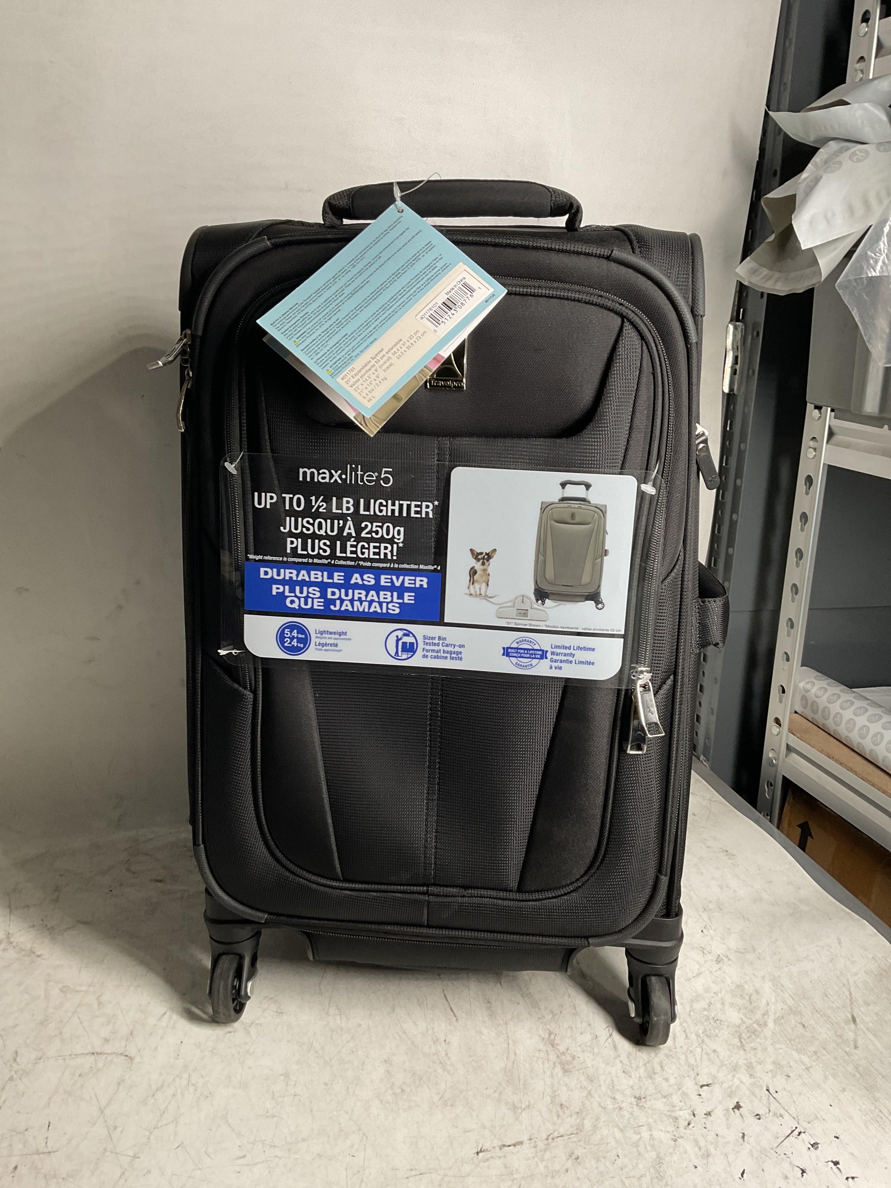 Travelpro Maxlite 5 Softside Expandable Luggage with 4 Spinner Wheels, Lightweight Suitcase, Men and Women ( Black , Carry-on 21-Inch ) Black Carry On 21 Inch U82