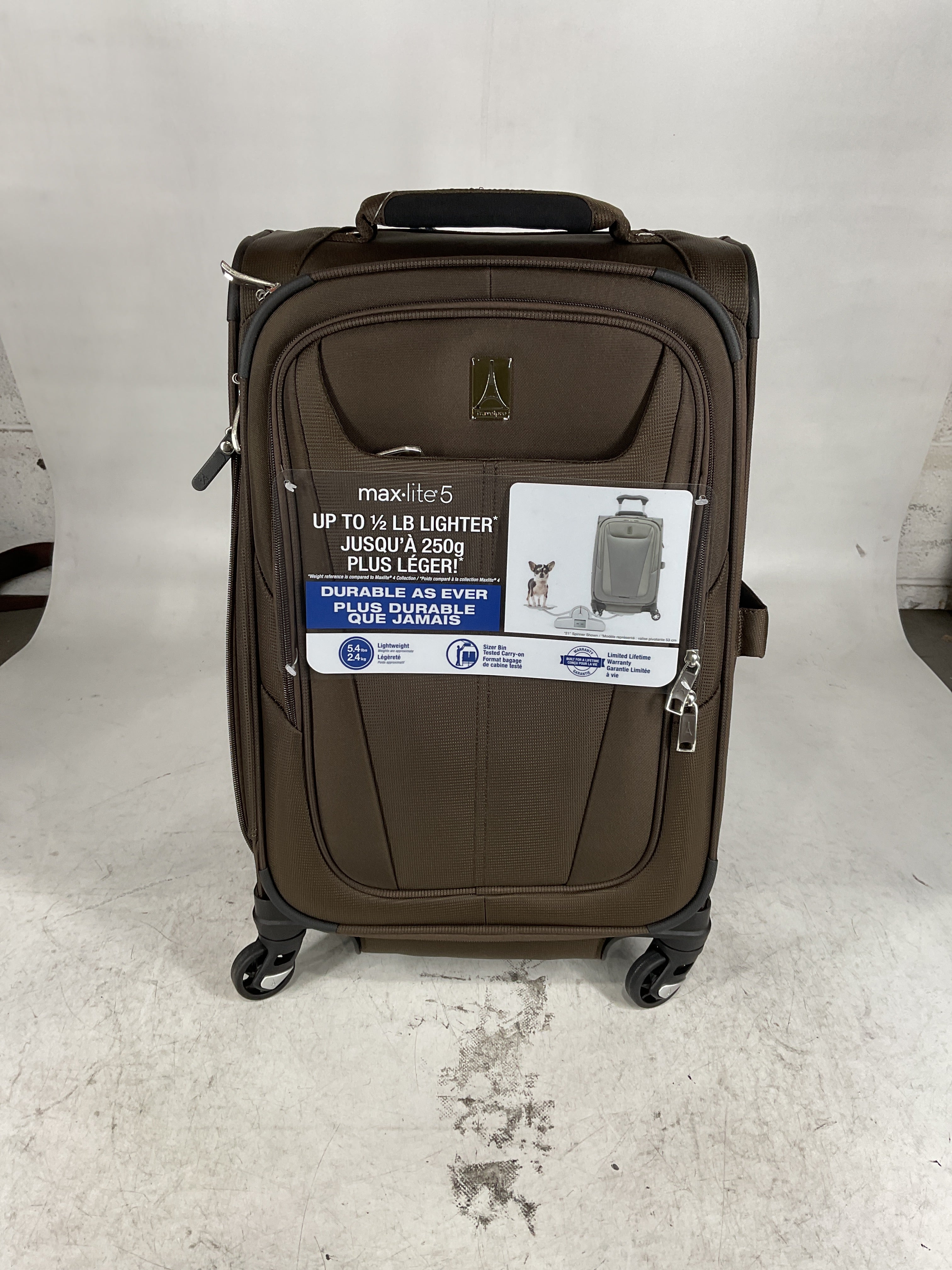 Travelpro Maxlite 5 Softside Expandable Luggage with 4 Spinner Wheels, Lightweight Suitcase, Men and Women U10