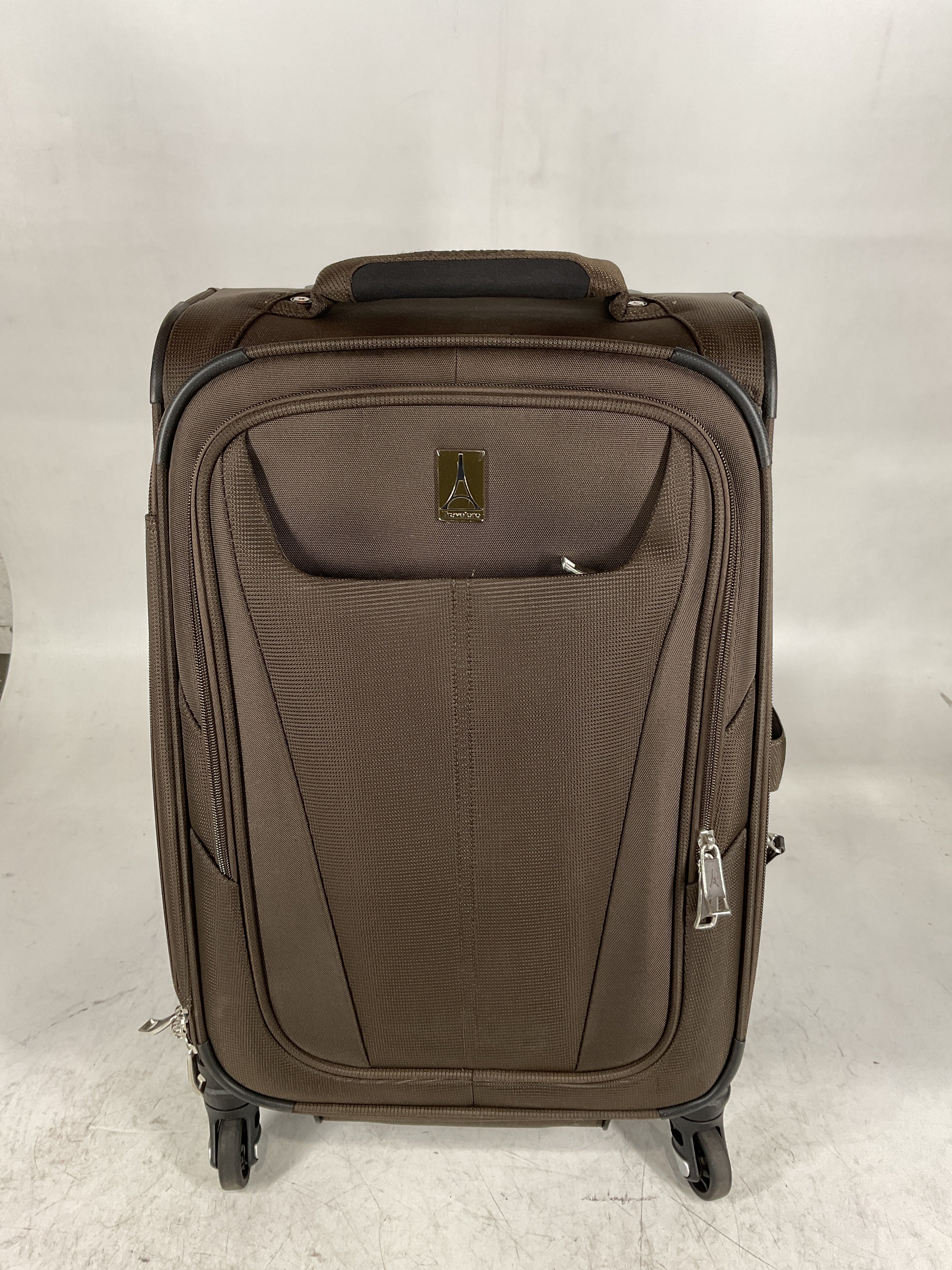 Travelpro Maxlite 5 Softside Expandable Luggage with 4 Spinner Wheels, Lightweight Suitcase, Men and Women U12