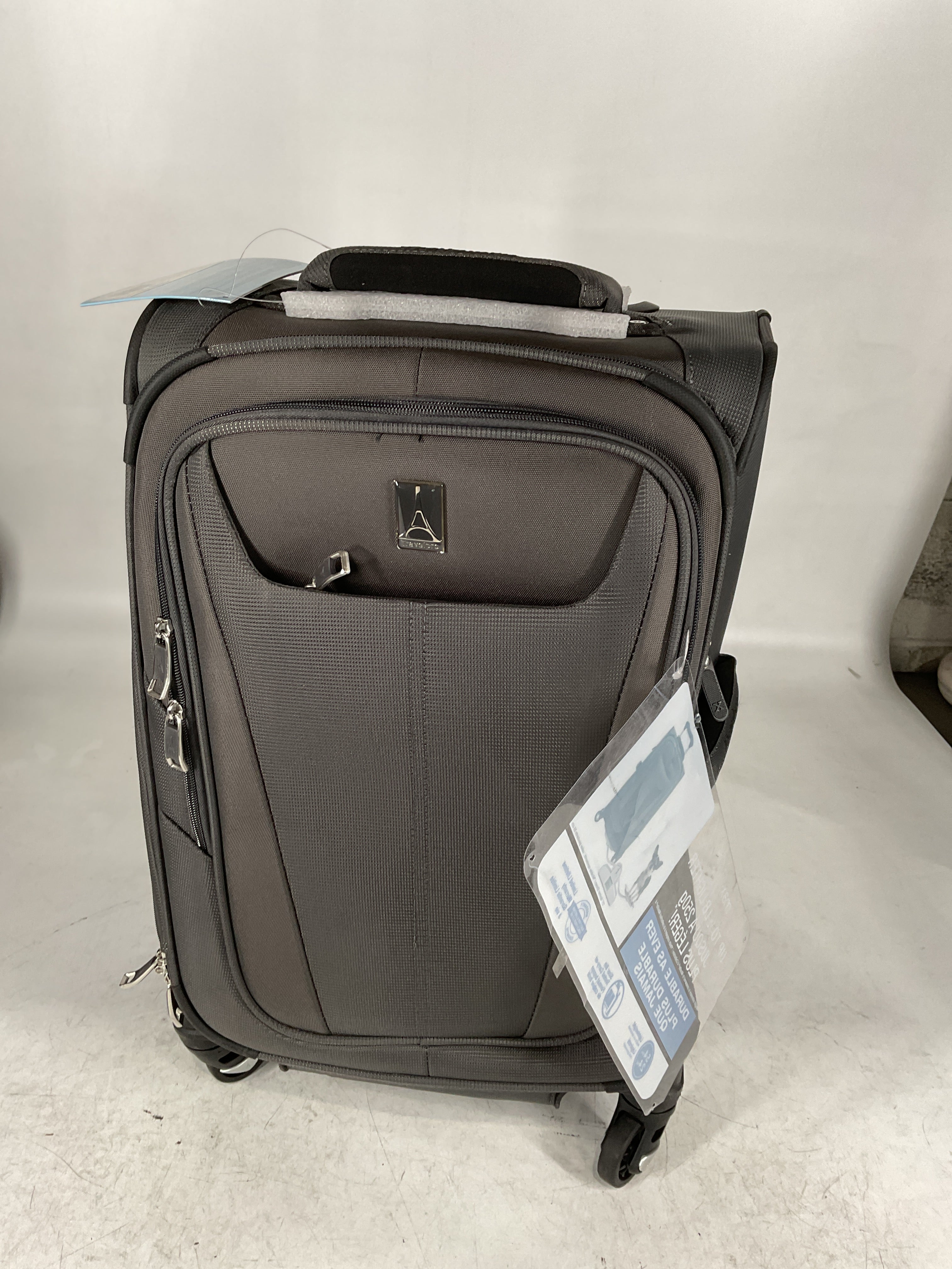 Travelpro Maxlite 5 Softside Expandable Luggage with 4 Spinner Wheels, Lightweight Suitcase, Men and Women U11