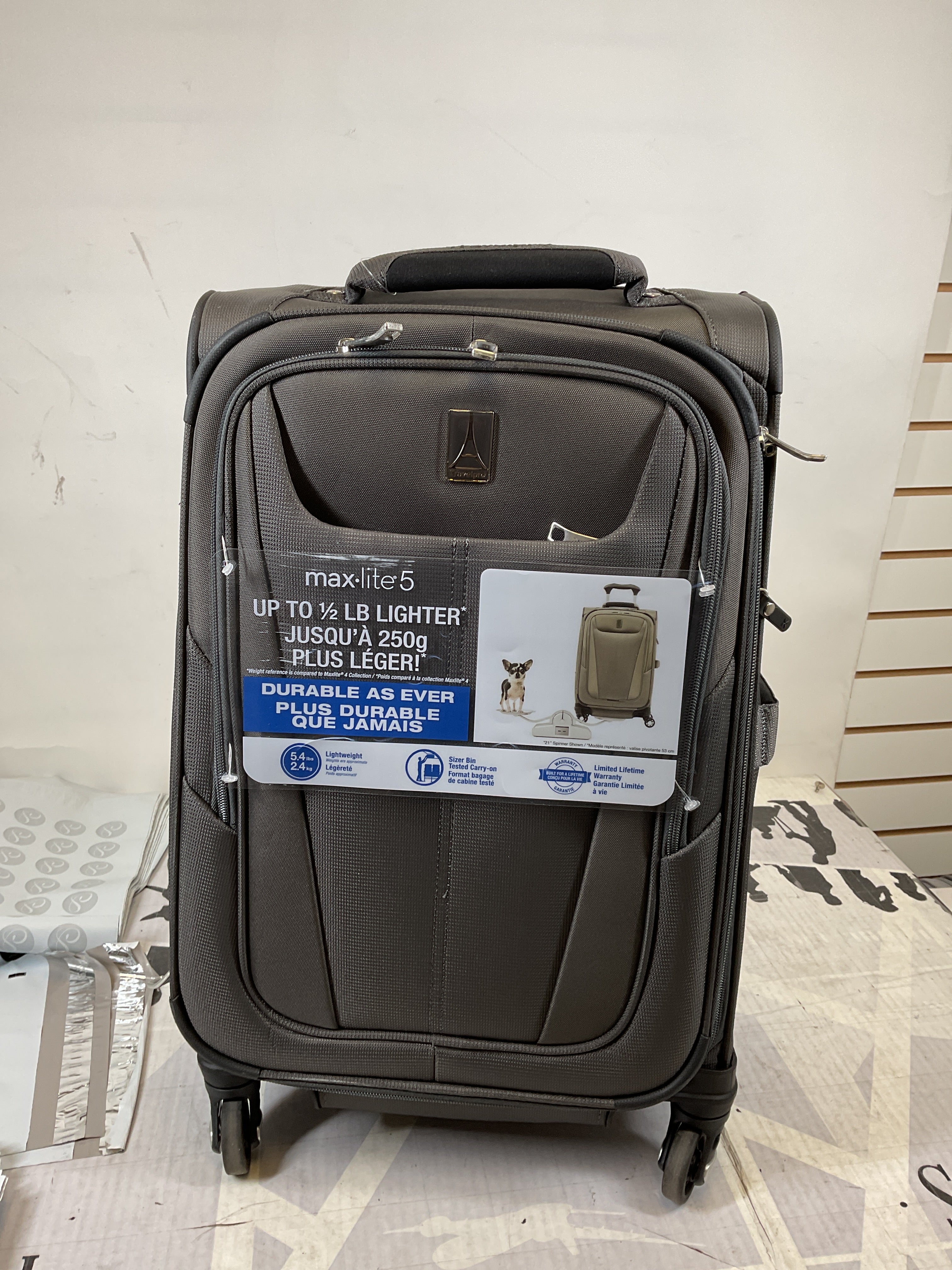 Travelpro Maxlite 5 Softside Expandable Luggage with 4 Spinner Wheels, Lightweight Suitcase, Men and Women ( Shadow Grey , Carry-on 21-Inch ) Shadow Grey Carry On 21 Inch U113