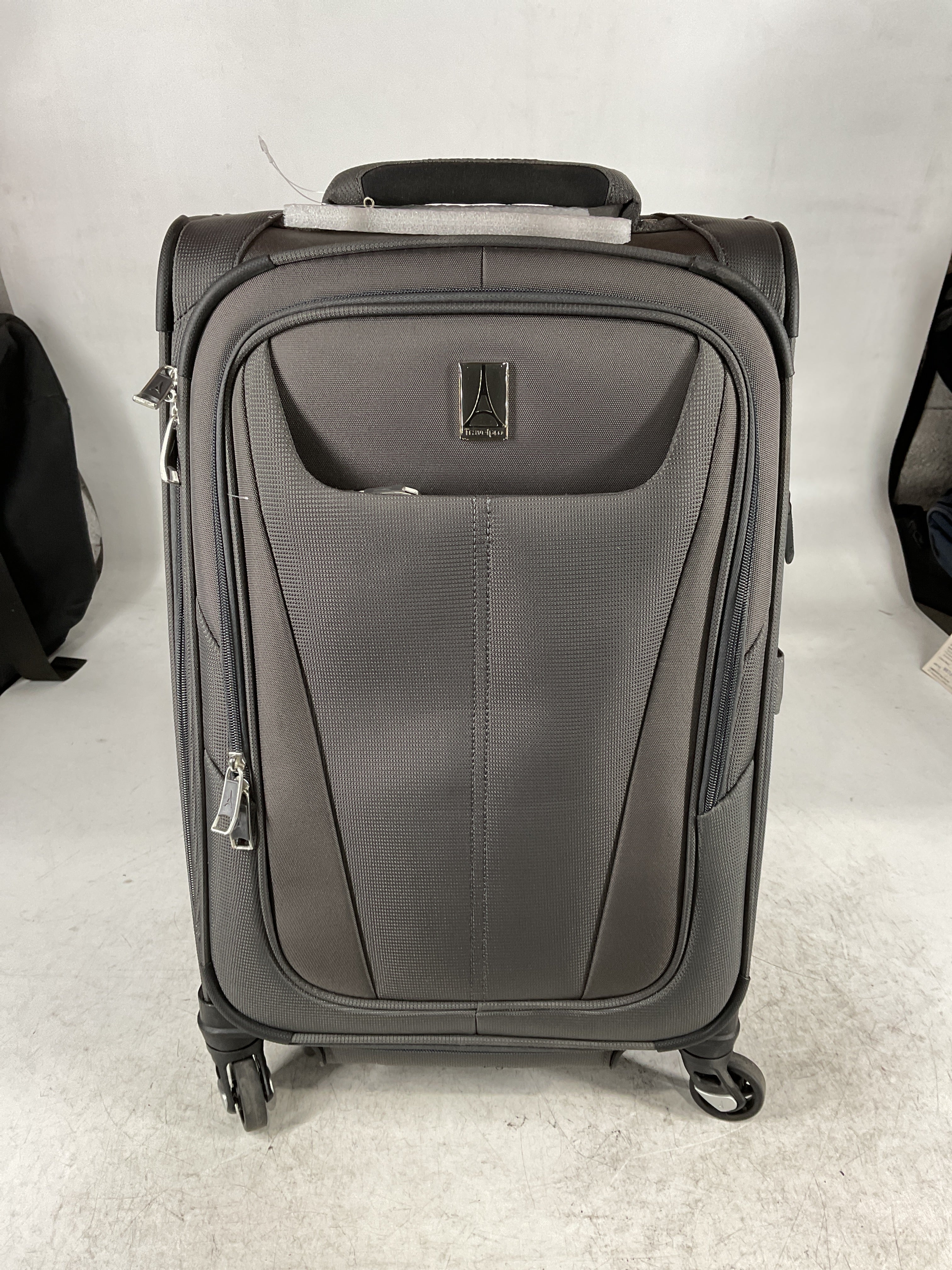 Travelpro Maxlite 5 Softside Expandable Luggage with 4 Spinner Wheels, Lightweight Suitcase, Men and Women Shadow Grey Carry On 21 Inch U25