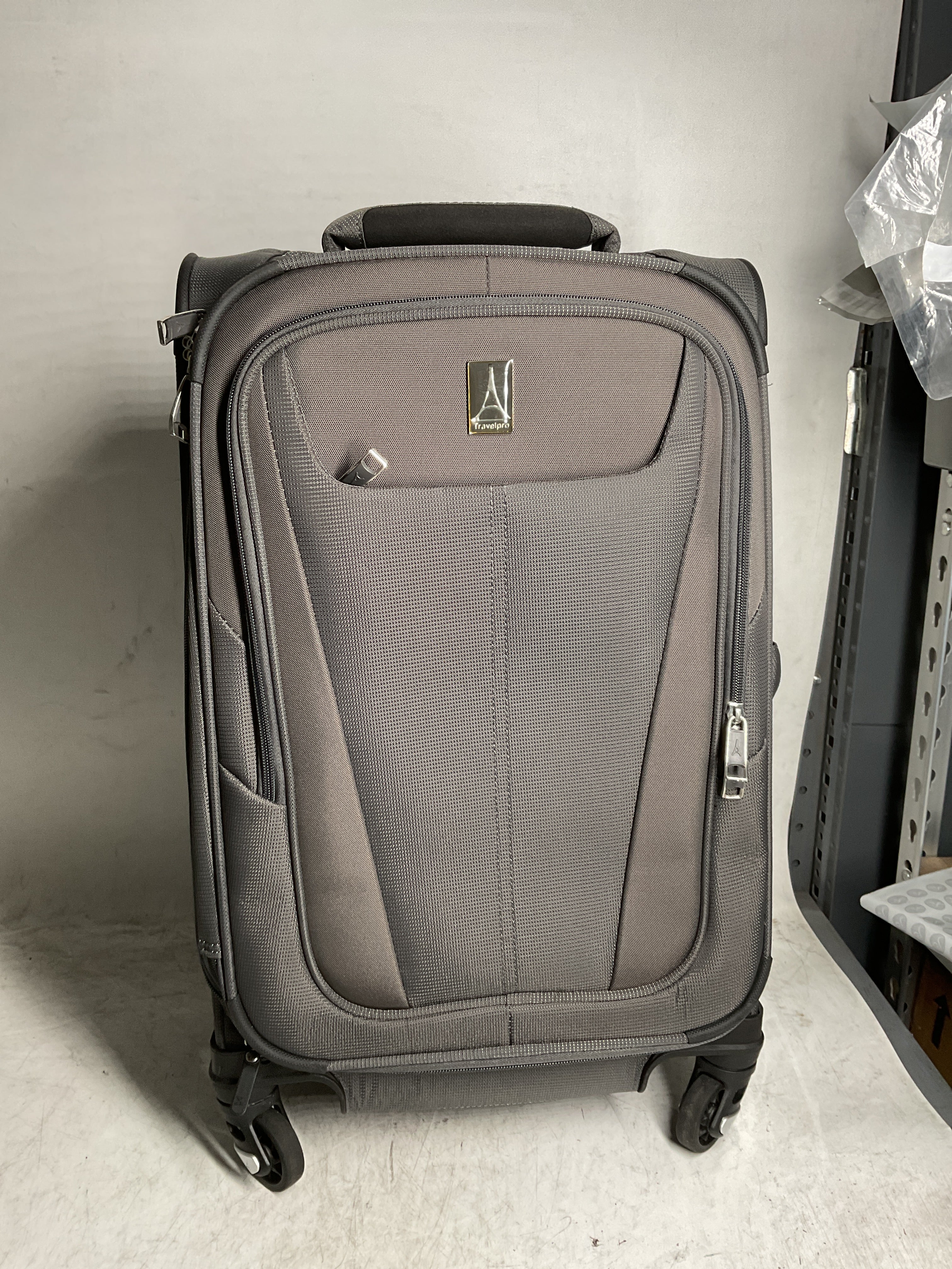 Travelpro Maxlite 5 Softside Expandable Luggage with 4 Spinner Wheels, Lightweight Suitcase, Men and Women ( Shadow Grey , Carry-on 21-Inch ) Shadow Grey Carry On 21 Inch U56