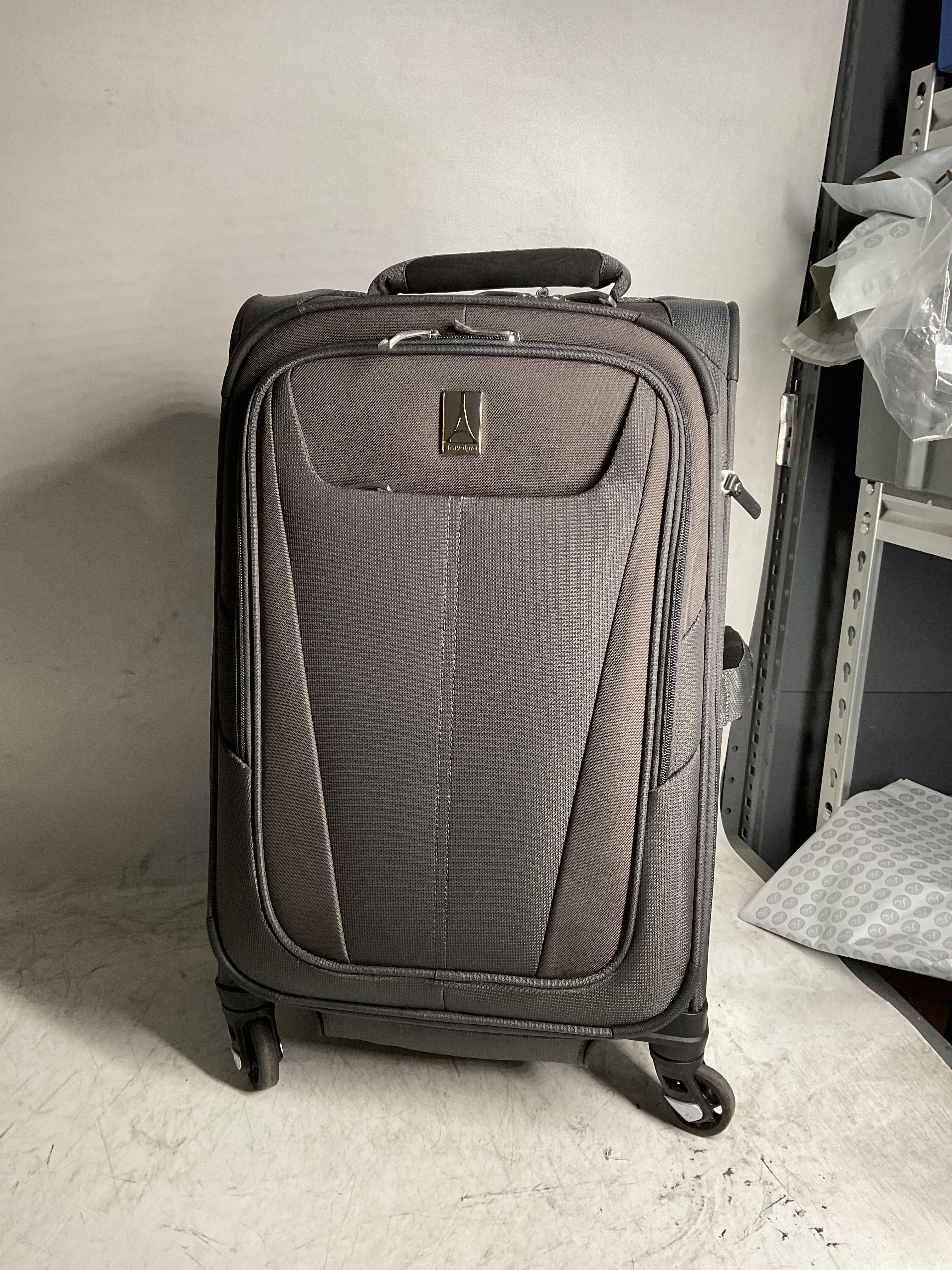 Travelpro Maxlite 5 Softside Expandable Luggage with 4 Spinner Wheels, Lightweight Suitcase, Men and Women ( Shadow Grey , Carry-on 21-Inch ) Shadow Grey Carry On 21 Inch U57