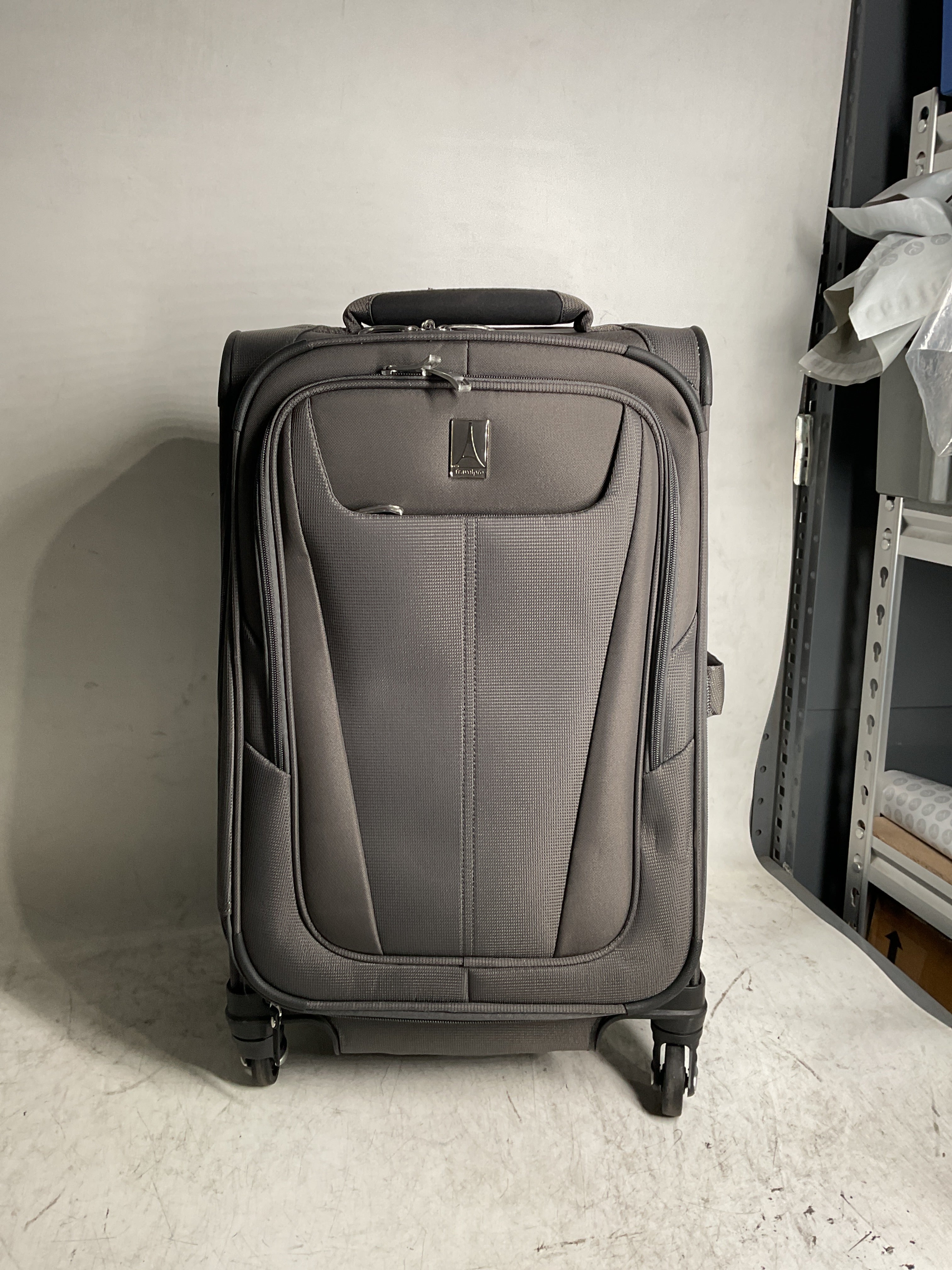 Travelpro Maxlite 5 Softside Expandable Luggage with 4 Spinner Wheels, Lightweight Suitcase, Men and Women ( Shadow Grey , Carry-on 21-Inch ) Shadow Grey Carry On 21 Inch U62