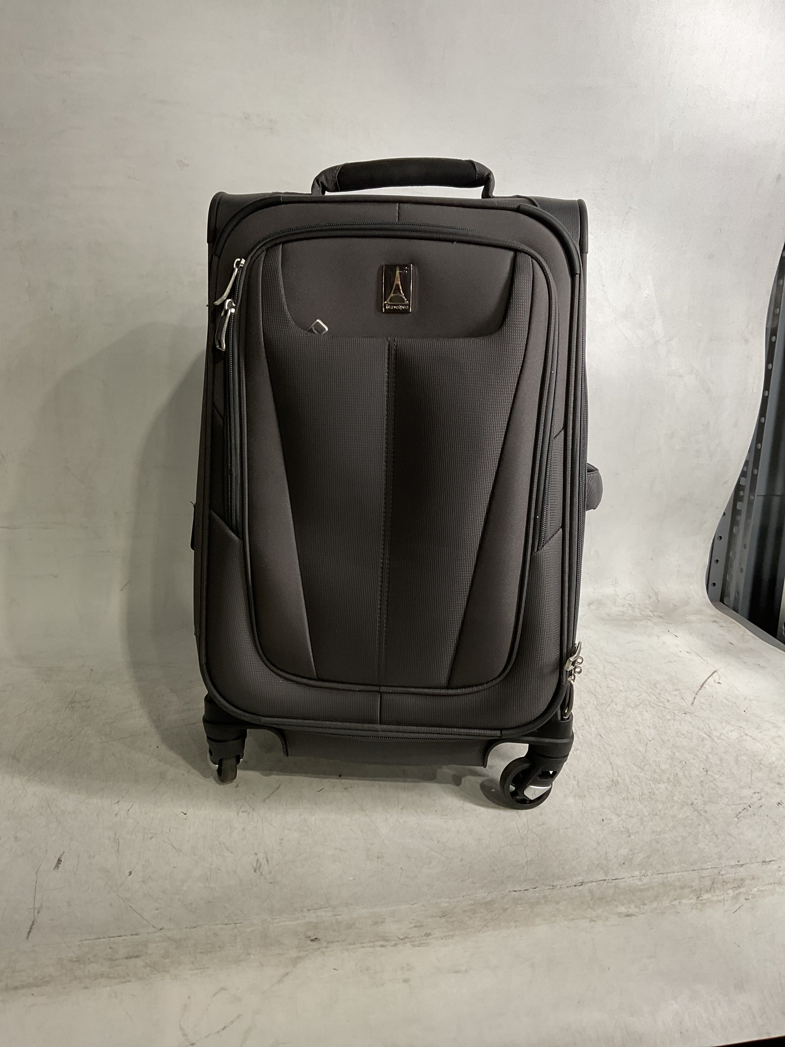 Travelpro Maxlite 5 Softside Expandable Luggage with 4 Spinner Wheels, Lightweight Suitcase, Men and Women ( Shadow Grey , Carry-on 21-Inch ) Shadow Grey Carry On 21 Inch U75
